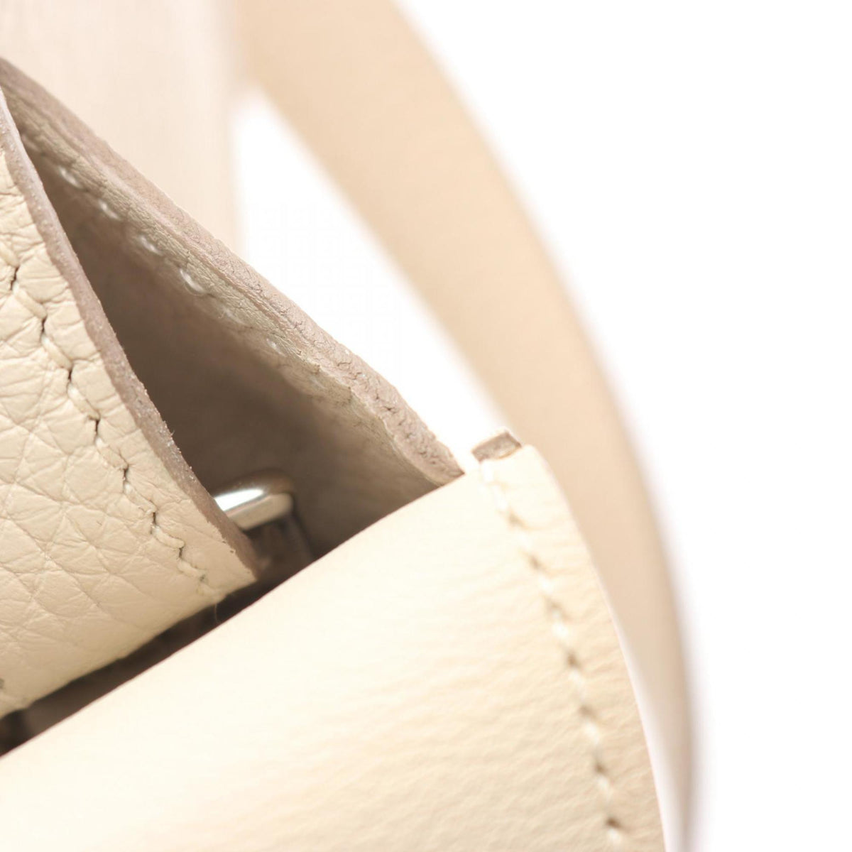 Hermes Alezan Ivory Taurillon Clemence Leather Handbag (Pre-Owned)
