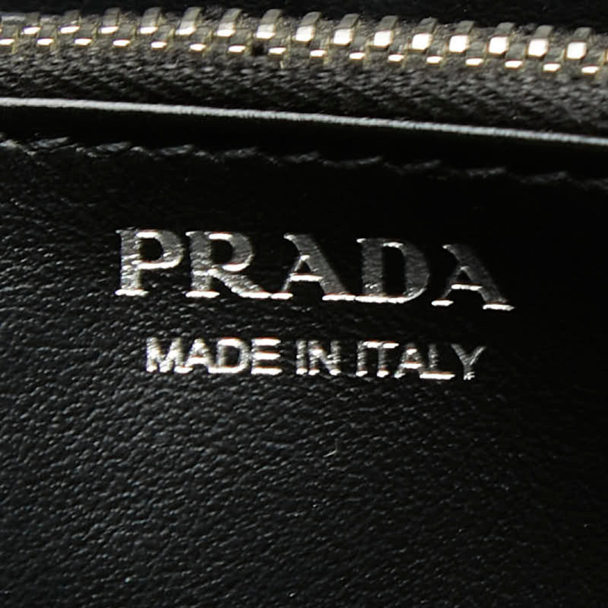 Prada Black Leather Long Wallet (Bi-Fold) (Pre-Owned)