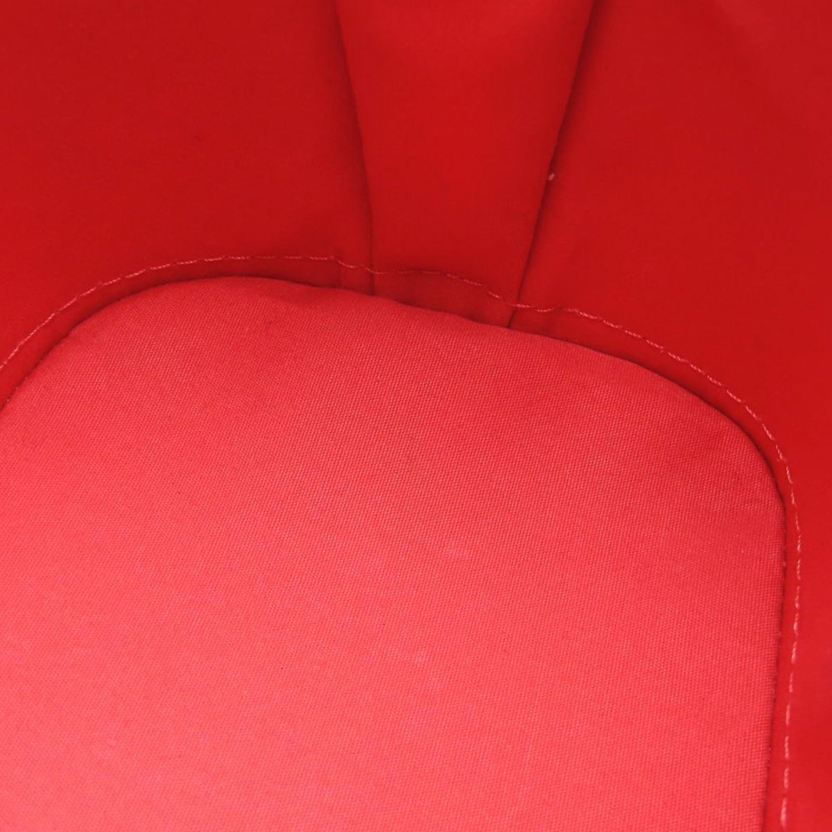 Louis Vuitton Rose Litchi Patent Leather Handbag (Pre-Owned)
