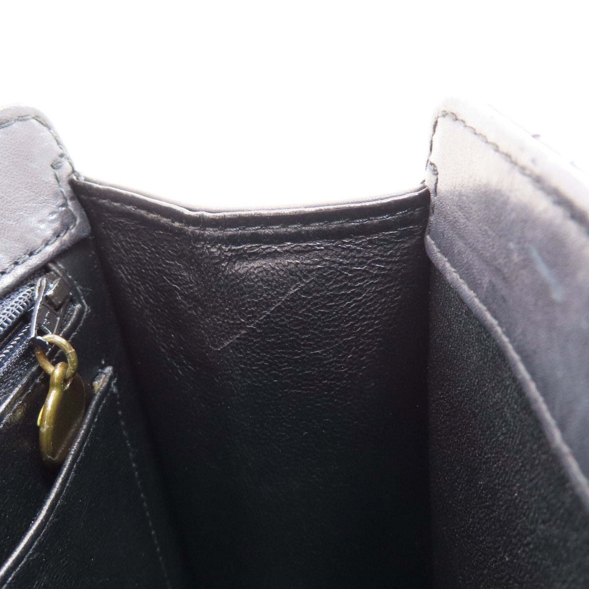 Chanel Matelasse Black Leather Handbag (Pre-Owned)