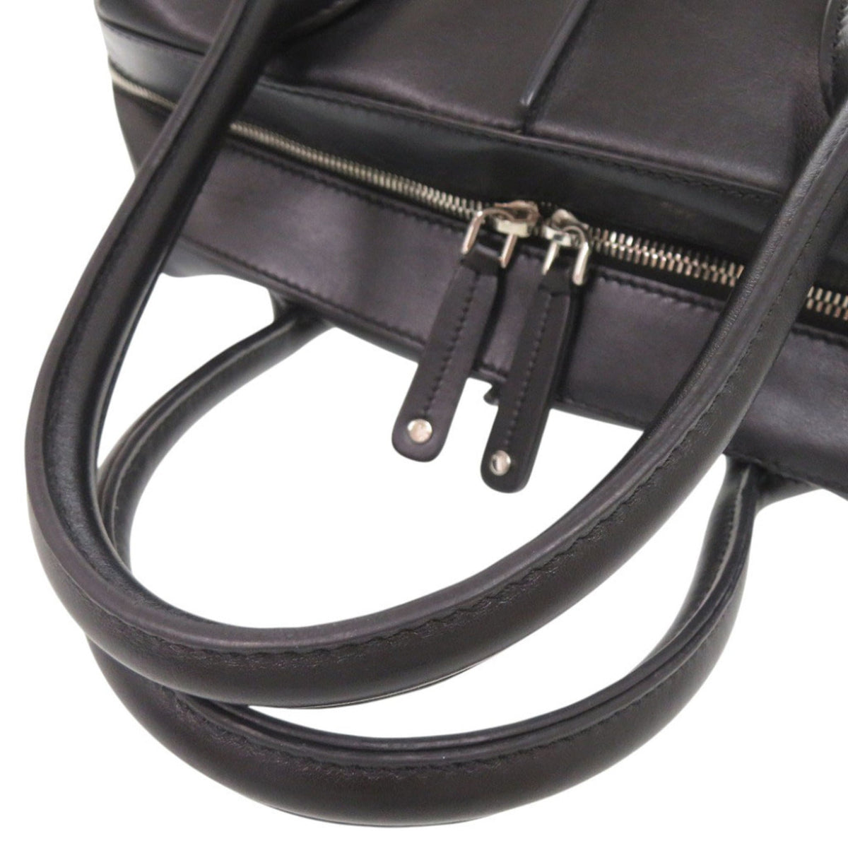 Tod's Black Leather Handbag Shoulder Bag (Pre-Owned)