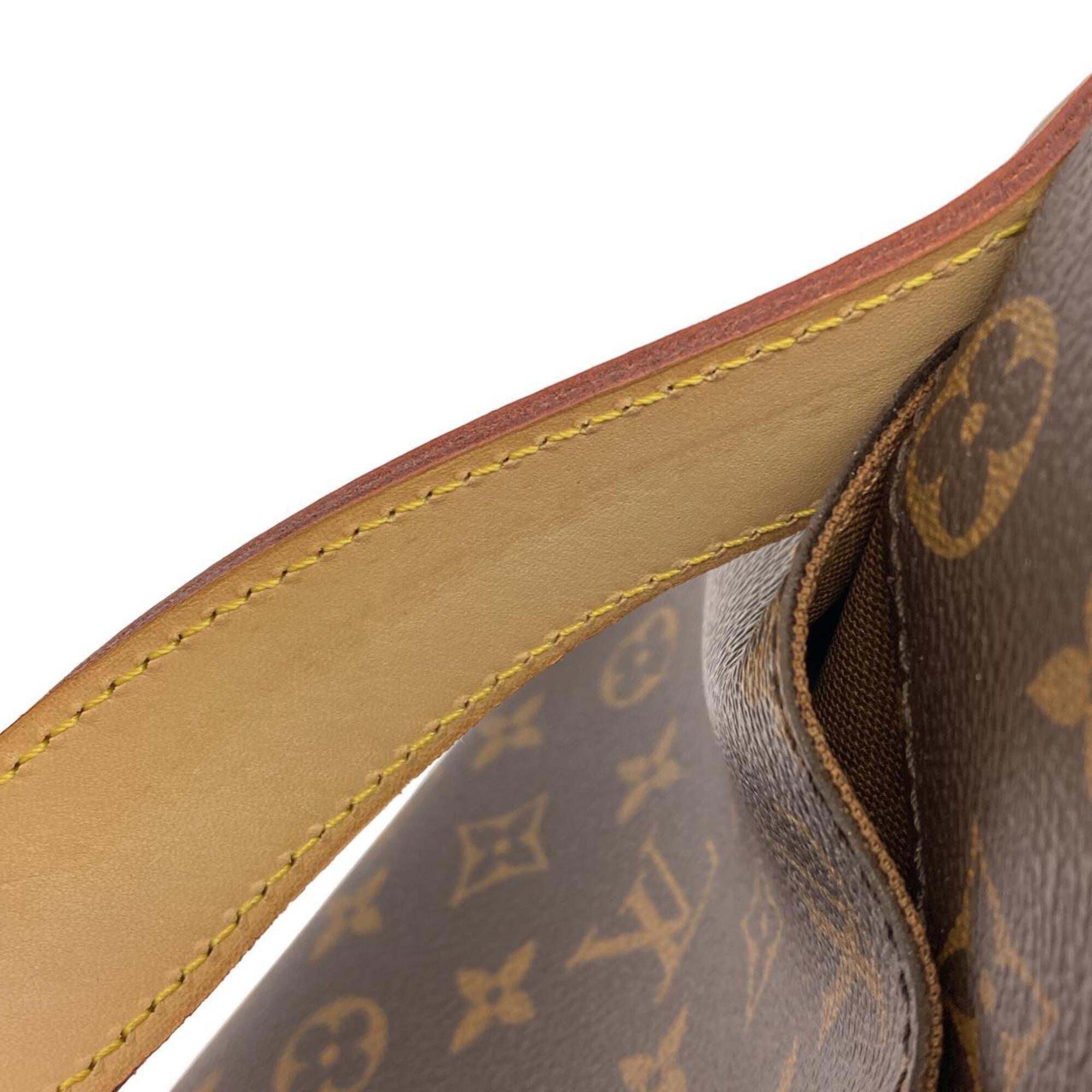 Louis Vuitton Marron Coated Canvas Shoulder Bag (Pre-Owned)