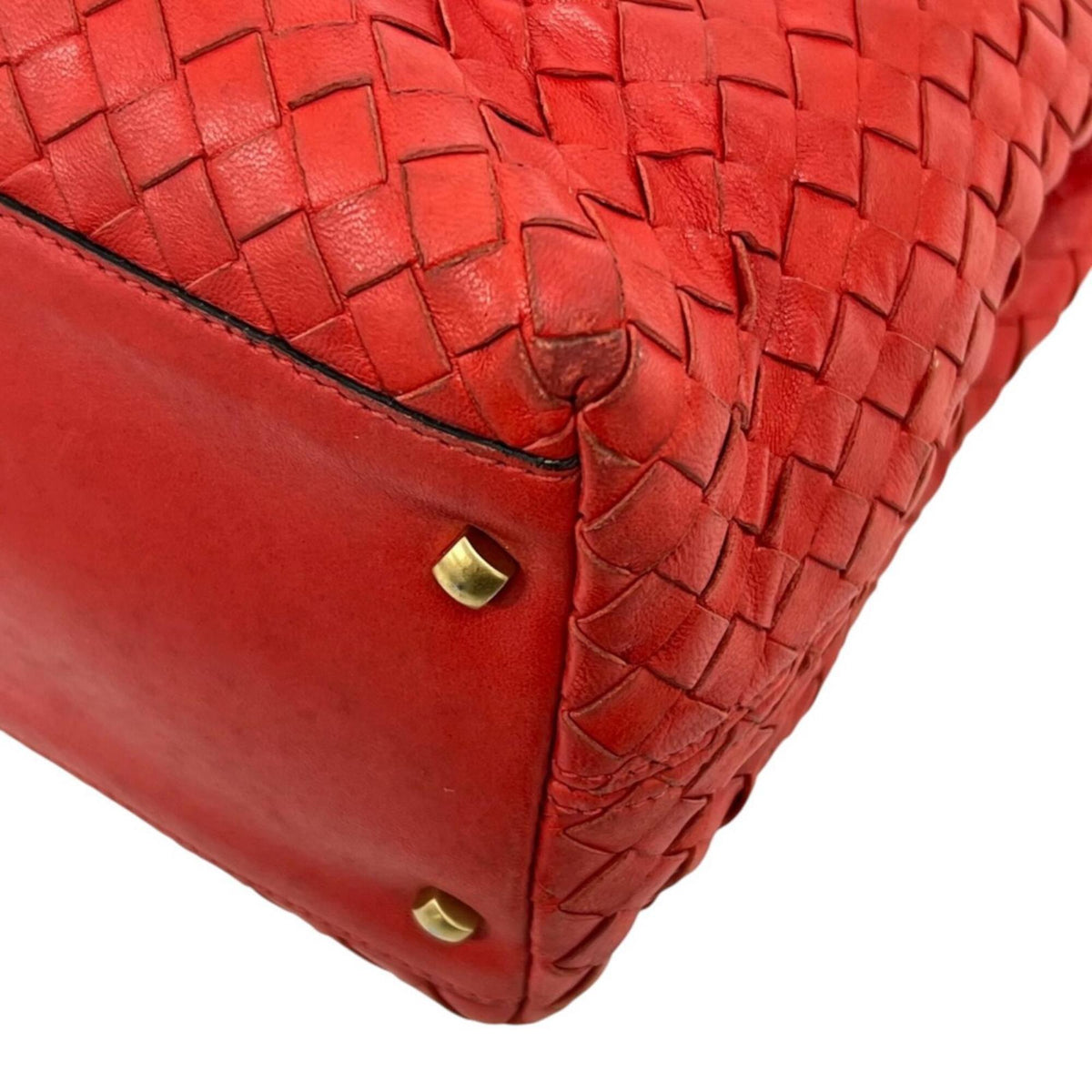 Bottega Veneta Red Color Leather Handbag (Pre-Owned)
