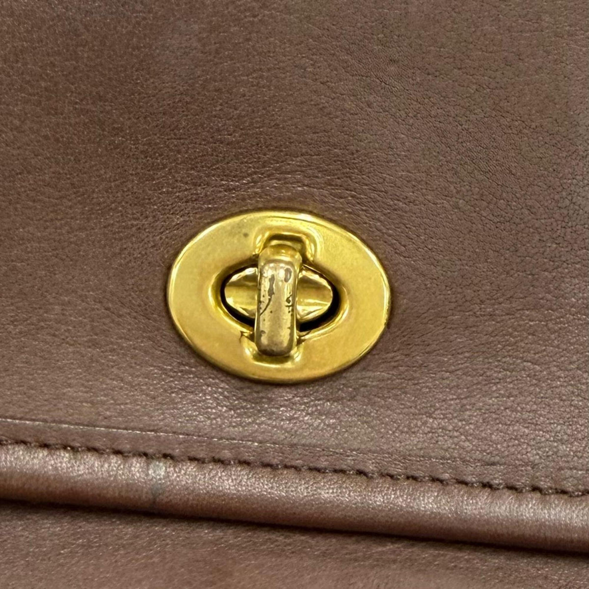 Coach Brown Leather Shoulder Bag (Pre-Owned)