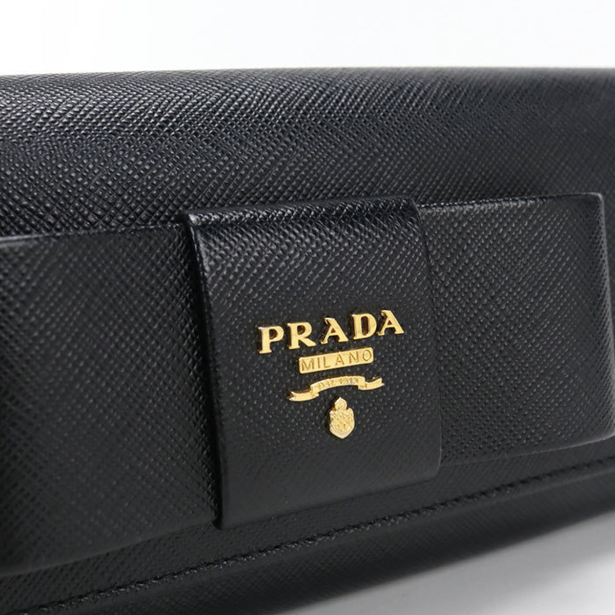 Prada Black Leather Long Wallet (Bi-Fold) (Pre-Owned)