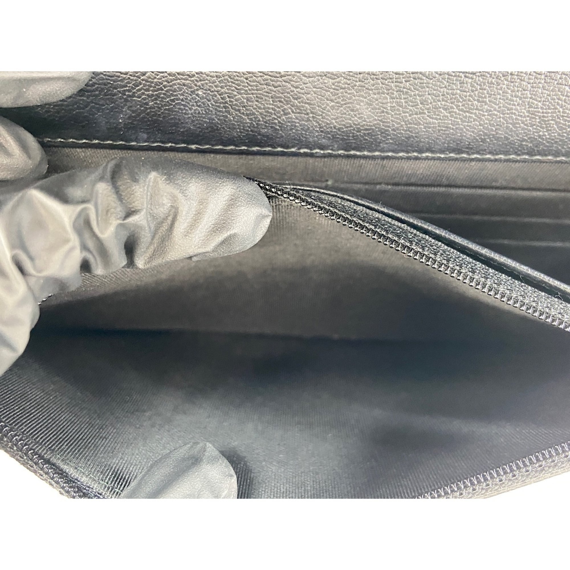 Chanel Black Shoulder Bag (Pre-Owned)