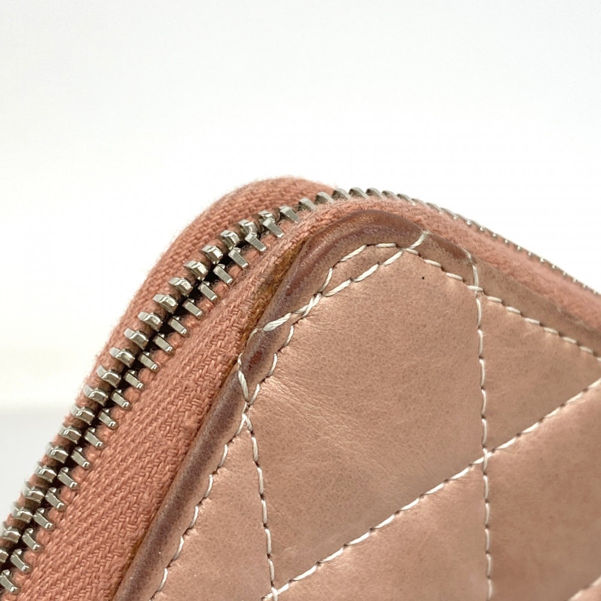 Chanel Pink White Leather Patent Leather Wallet (Bi-Fold) (Pre-Owned)