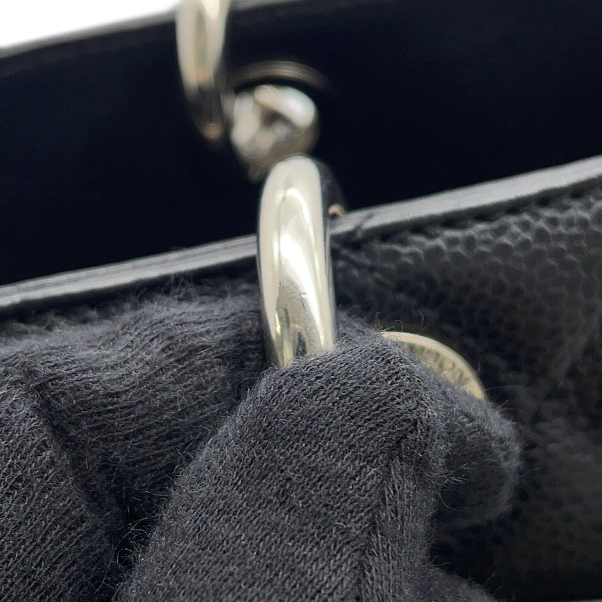Chanel Matelasse Black Grained Calfskin Handbag Shoulder Bag (Pre-Owned)