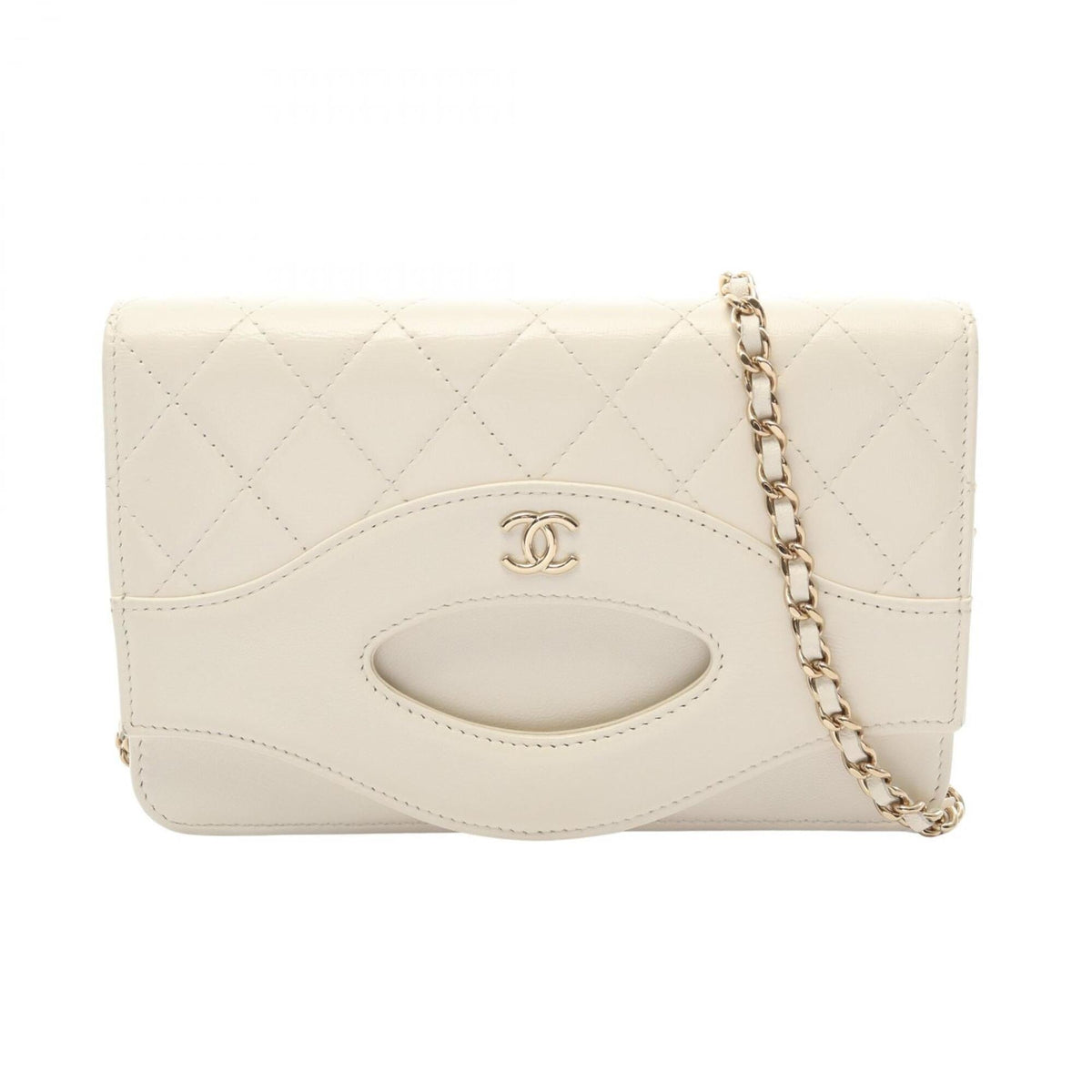 Chanel Matelasse White Leather Shoulder Bag (Pre-Owned)