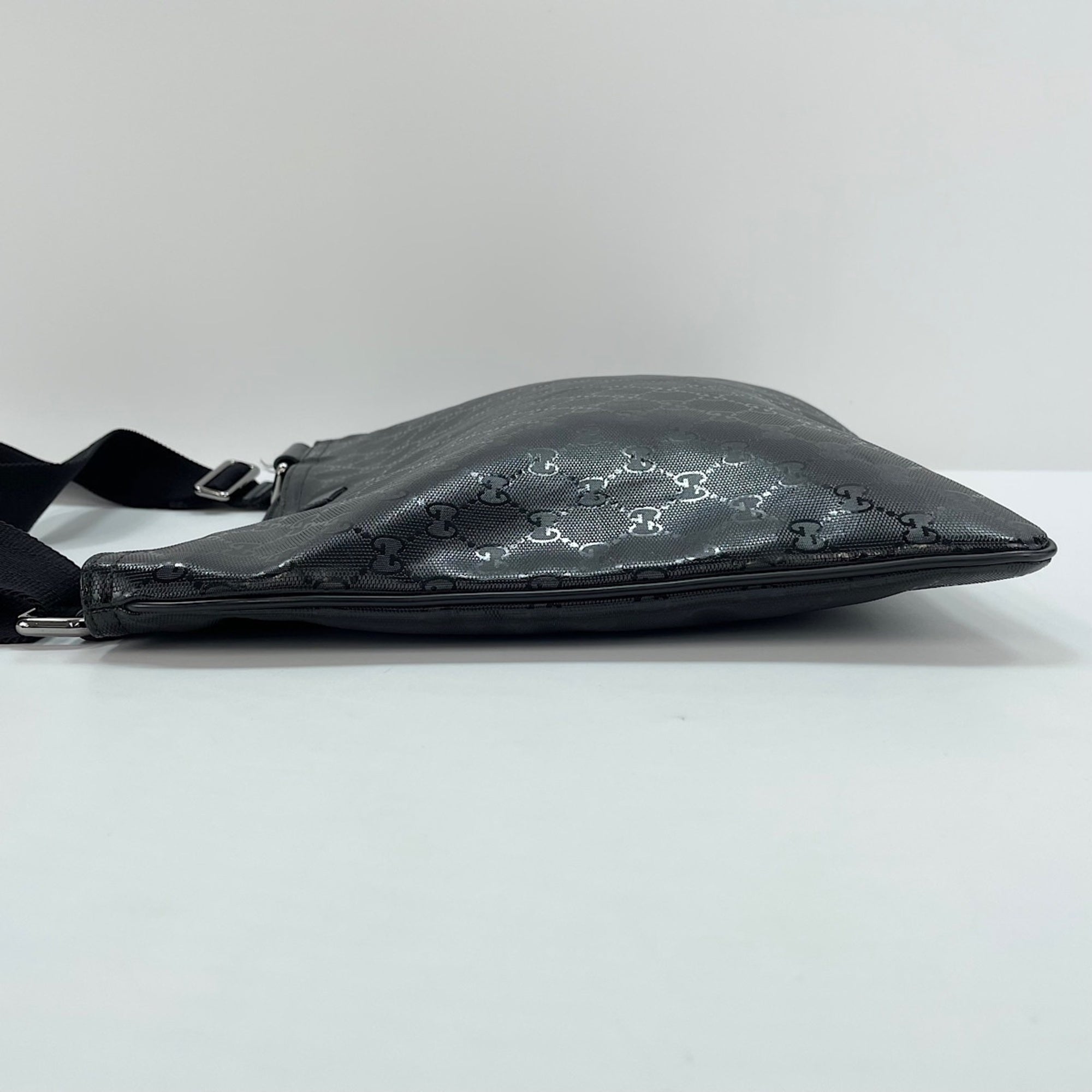 Gucci Gg Imprimé Black Gg Imprimé Shoulder Bag (Pre-Owned)