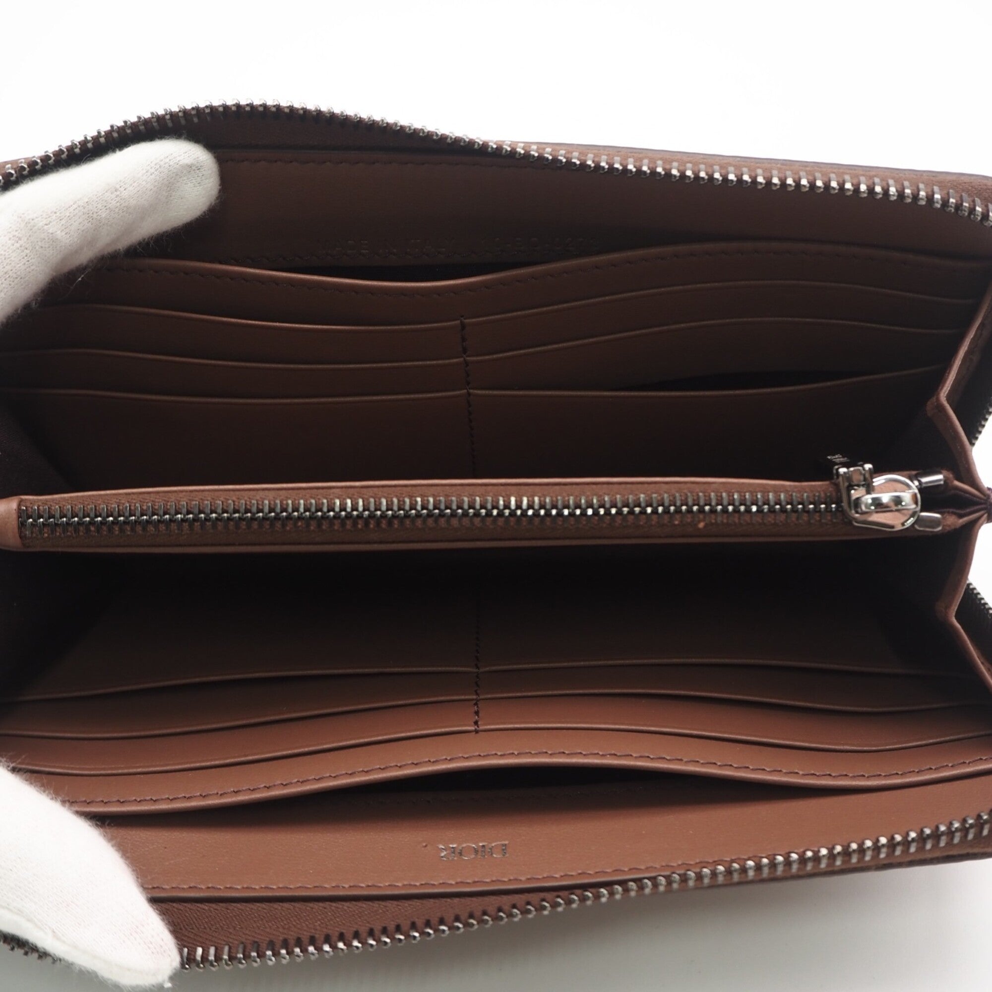 Christian Dior Brown Leather Long Wallet (Bi-Fold) (Pre-Owned)