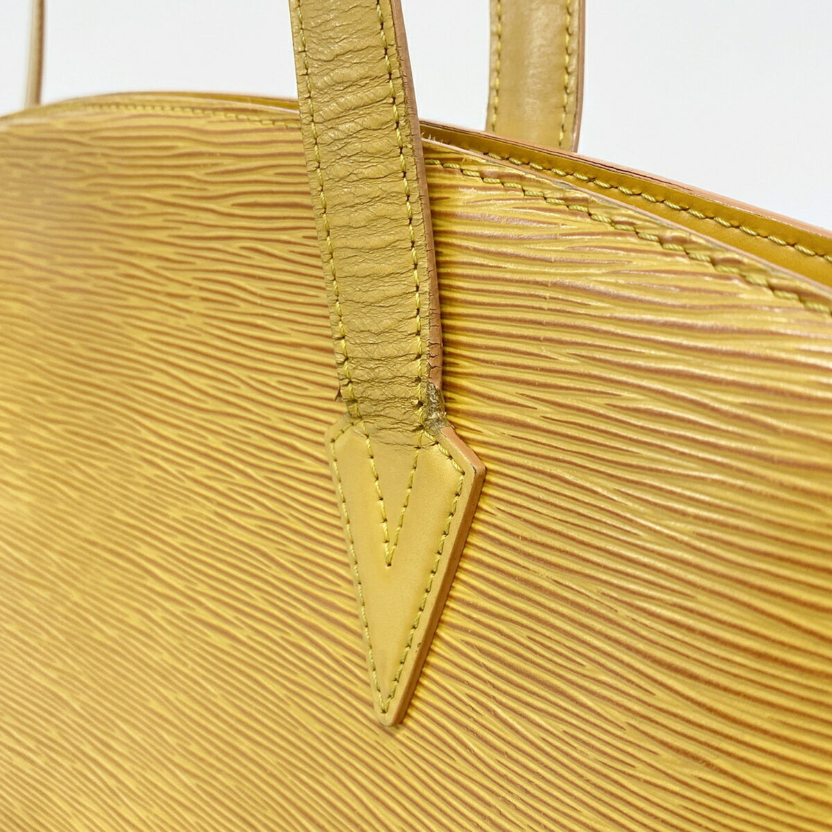 Louis Vuitton Jaune Shoulder Bag (Pre-Owned)