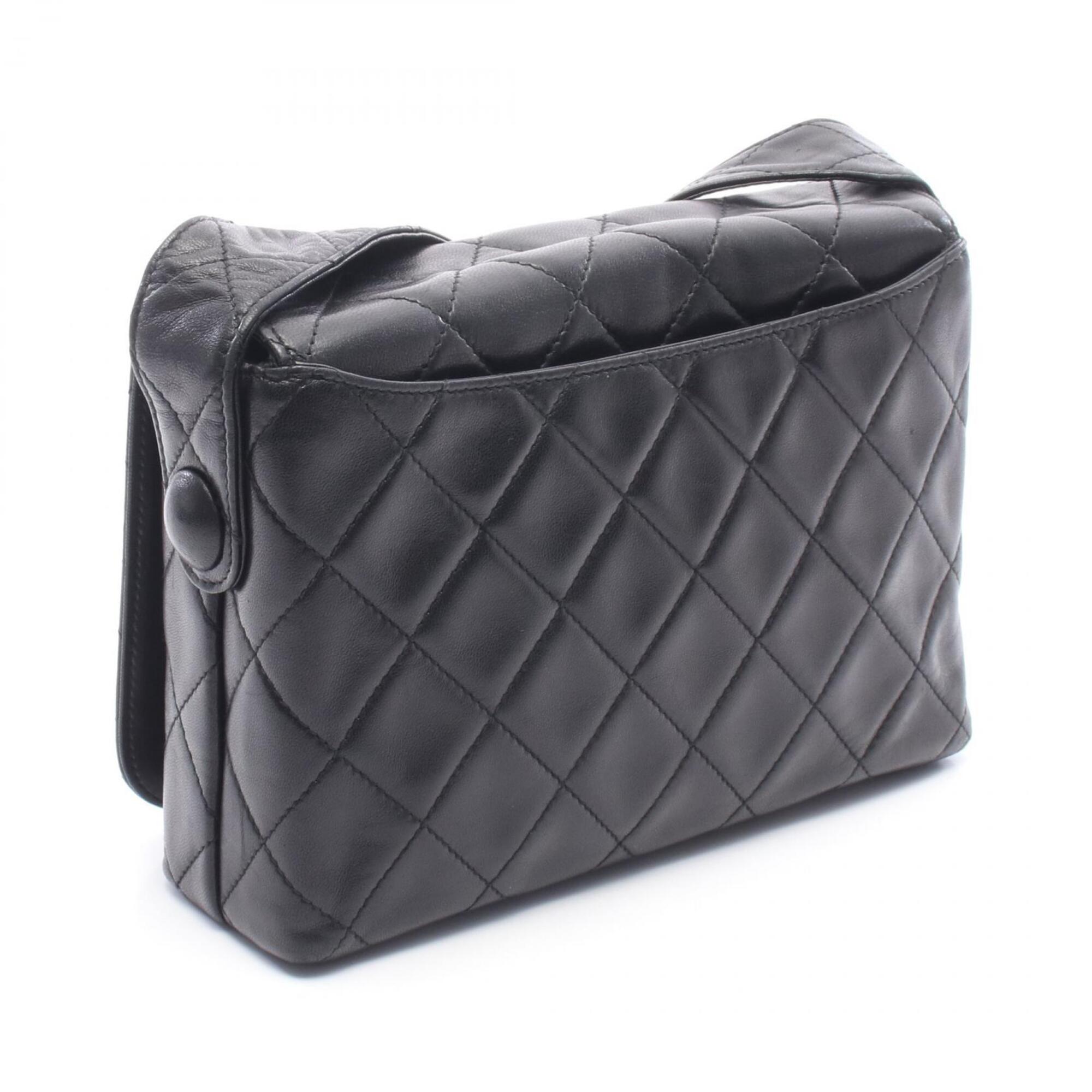 Chanel Black Leather Handbag Shoulder Bag (Pre-Owned)