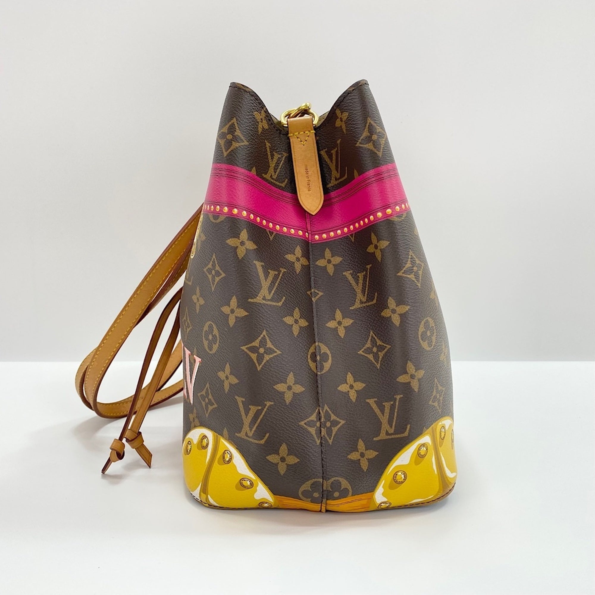 Louis Vuitton Brown Shoulder Bag (Pre-Owned)