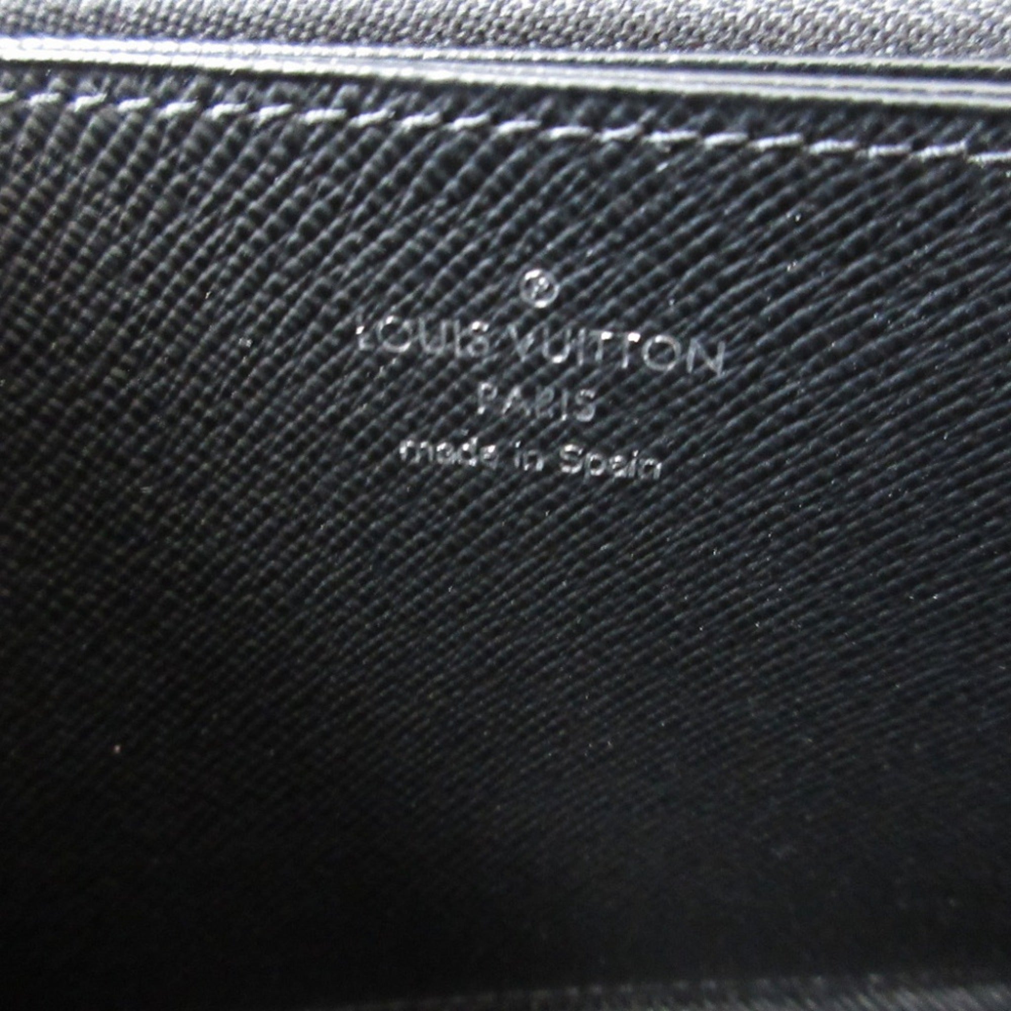 Louis Vuitton Black Epi Leather Long Wallet (Bi-Fold) (Pre-Owned)