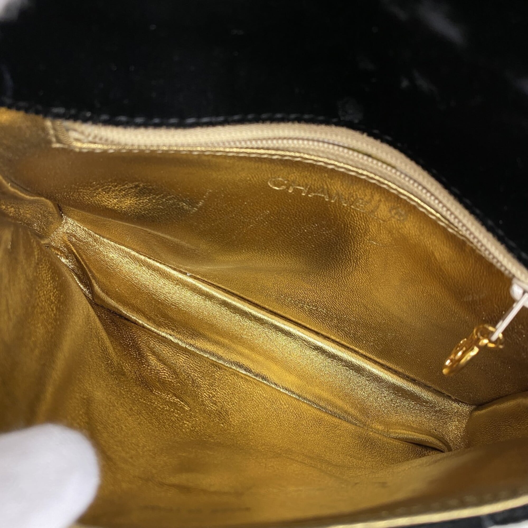 Chanel Black Fanny Pack (Pre-Owned)
