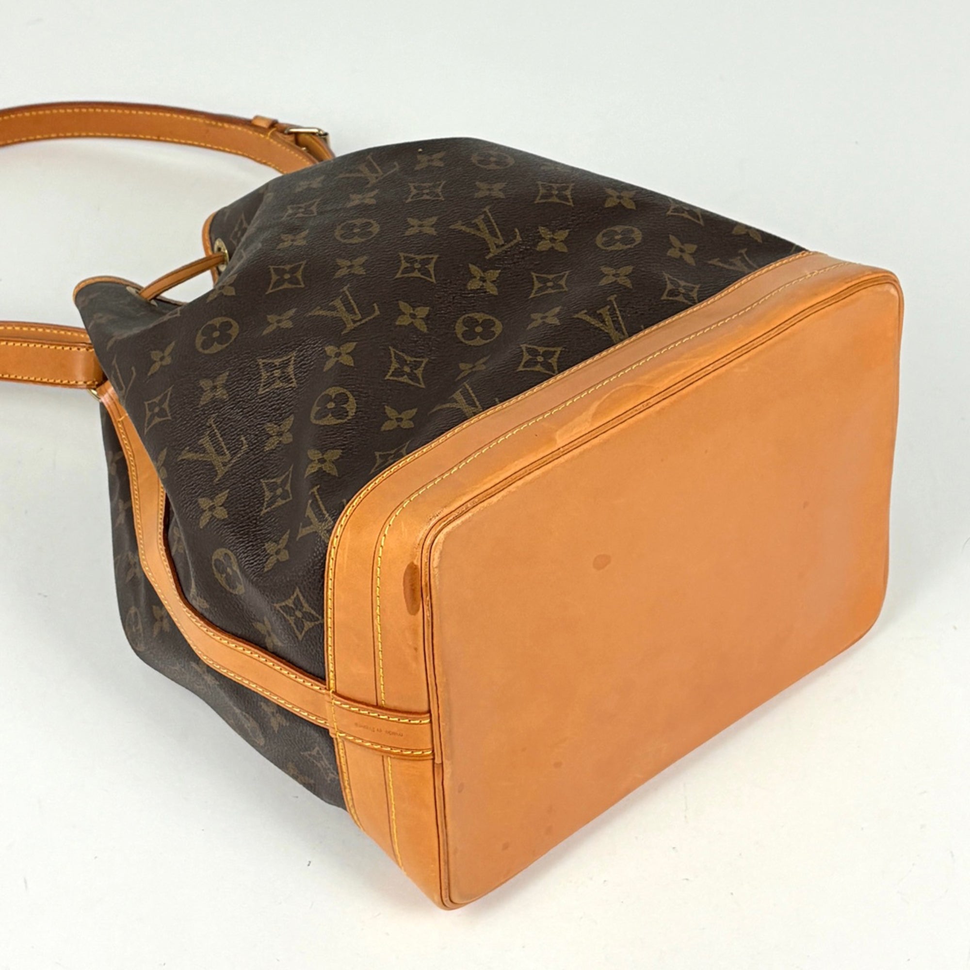 Louis Vuitton Brown Monogram Shoulder Bag (Pre-Owned)