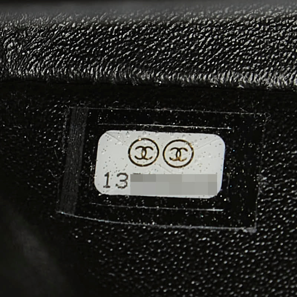 Chanel Black Grained Calfskin Shoulder Bag (Pre-Owned)