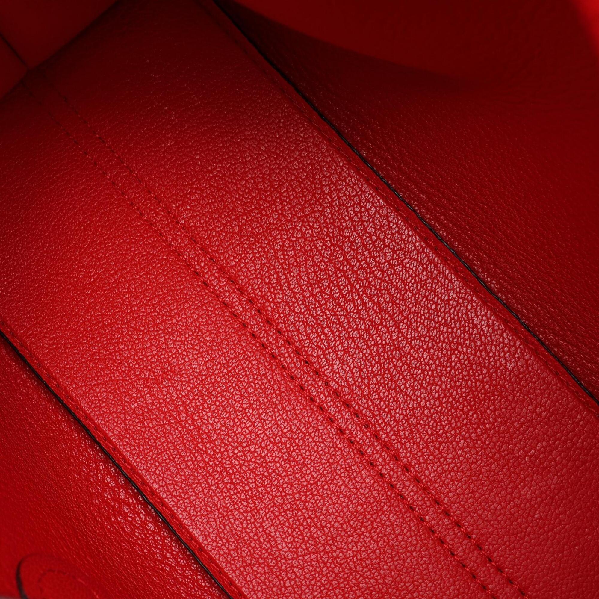Loewe Red Color Leather Shoulder Bag (Pre-Owned)