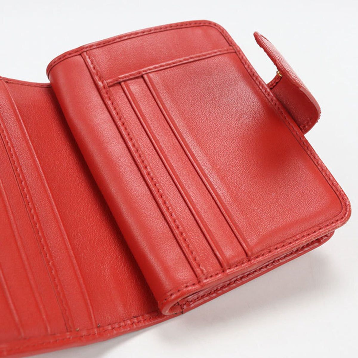 Prada Red Color Leather Wallet (Bi-Fold) (Pre-Owned)
