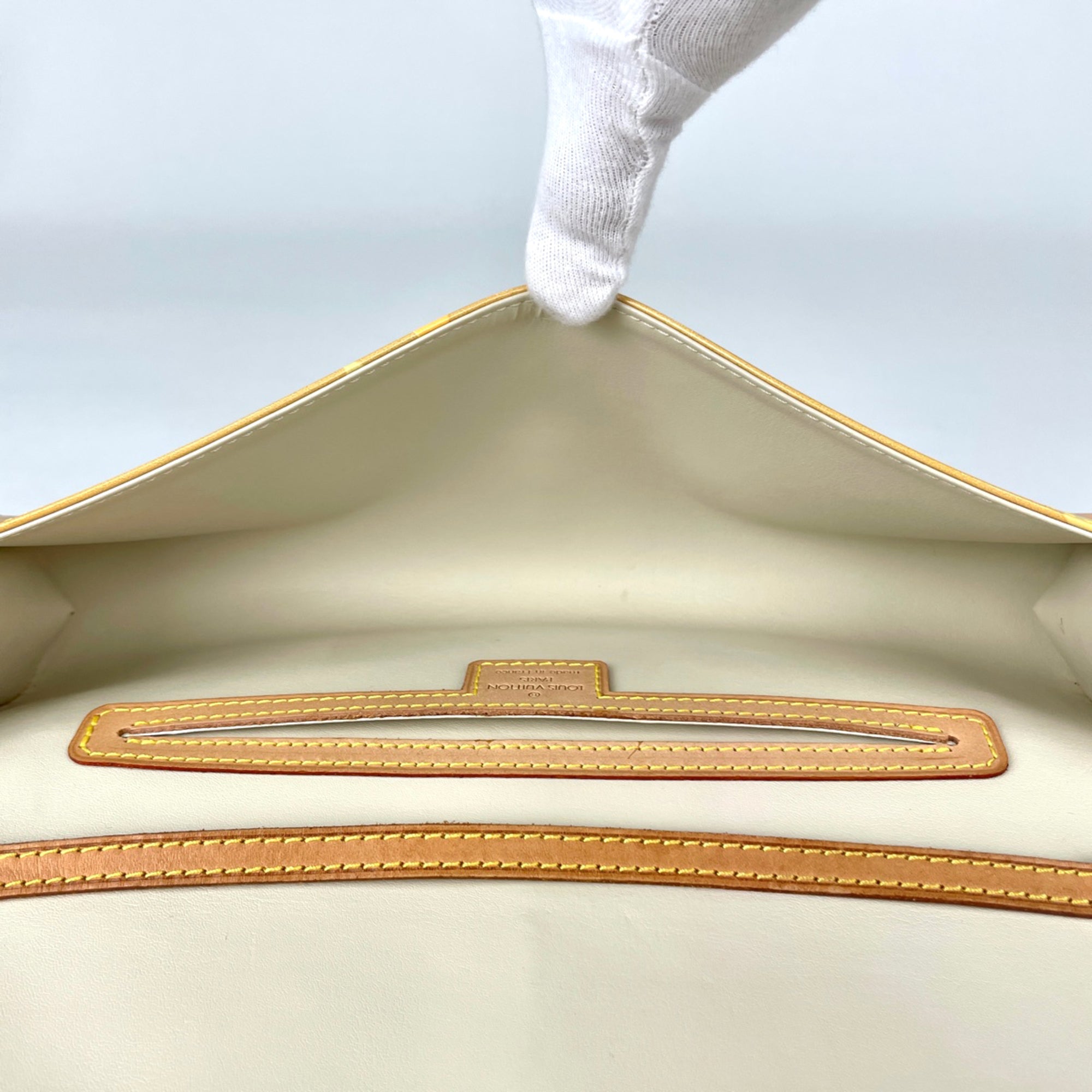 Louis Vuitton Yellow Monogram Vernis Pochette Shoulder Bag (Pre-Owned)