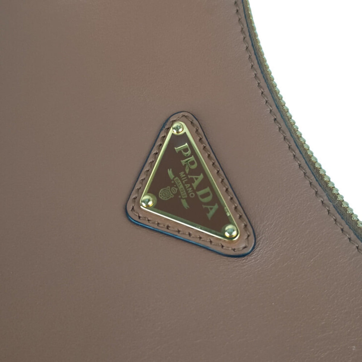Prada Brown Leather Handbag (Pre-Owned)