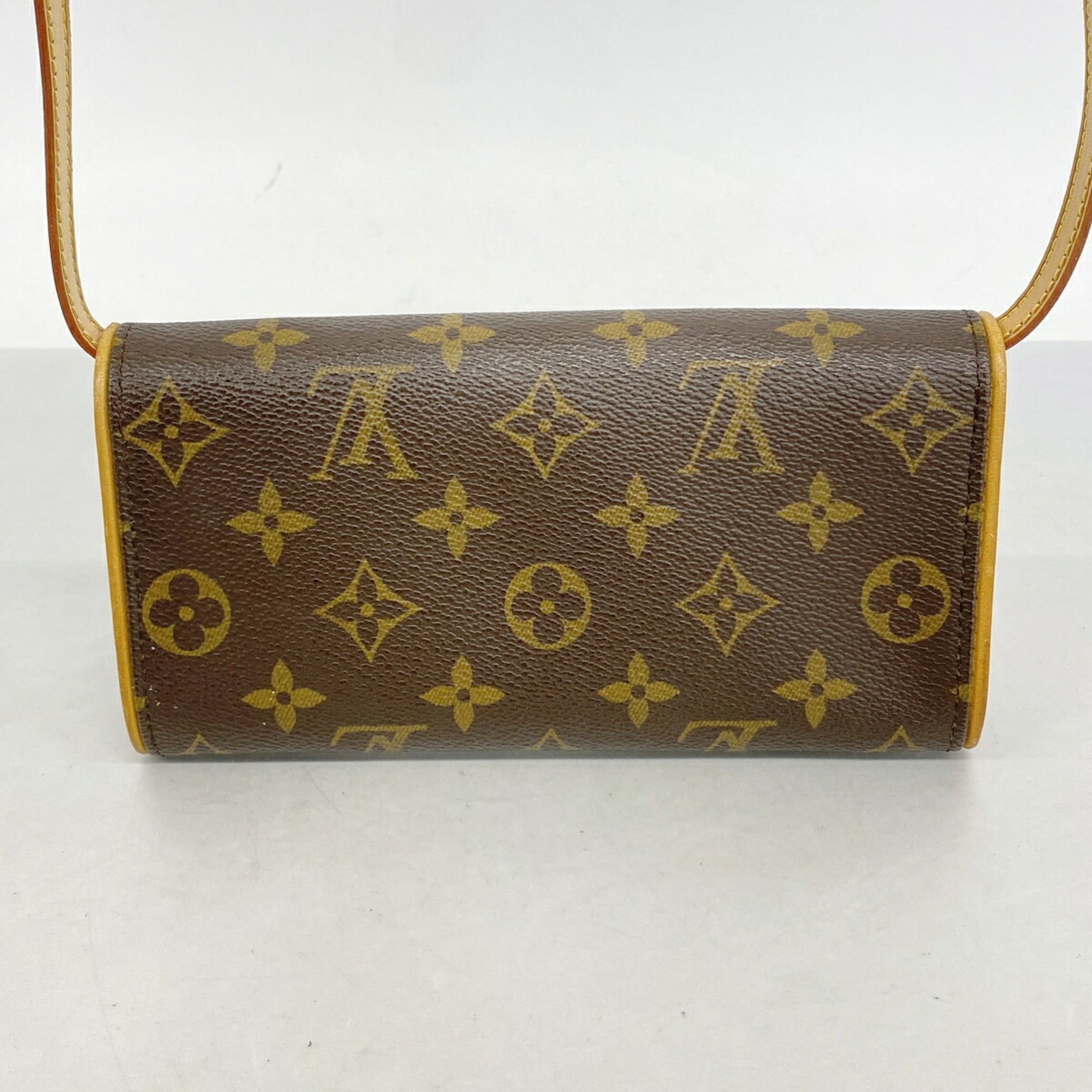 Louis Vuitton Brown Shoulder Bag (Pre-Owned)