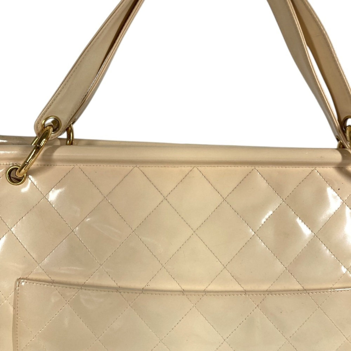 Chanel Matelasse White Leather Handbag (Pre-Owned)