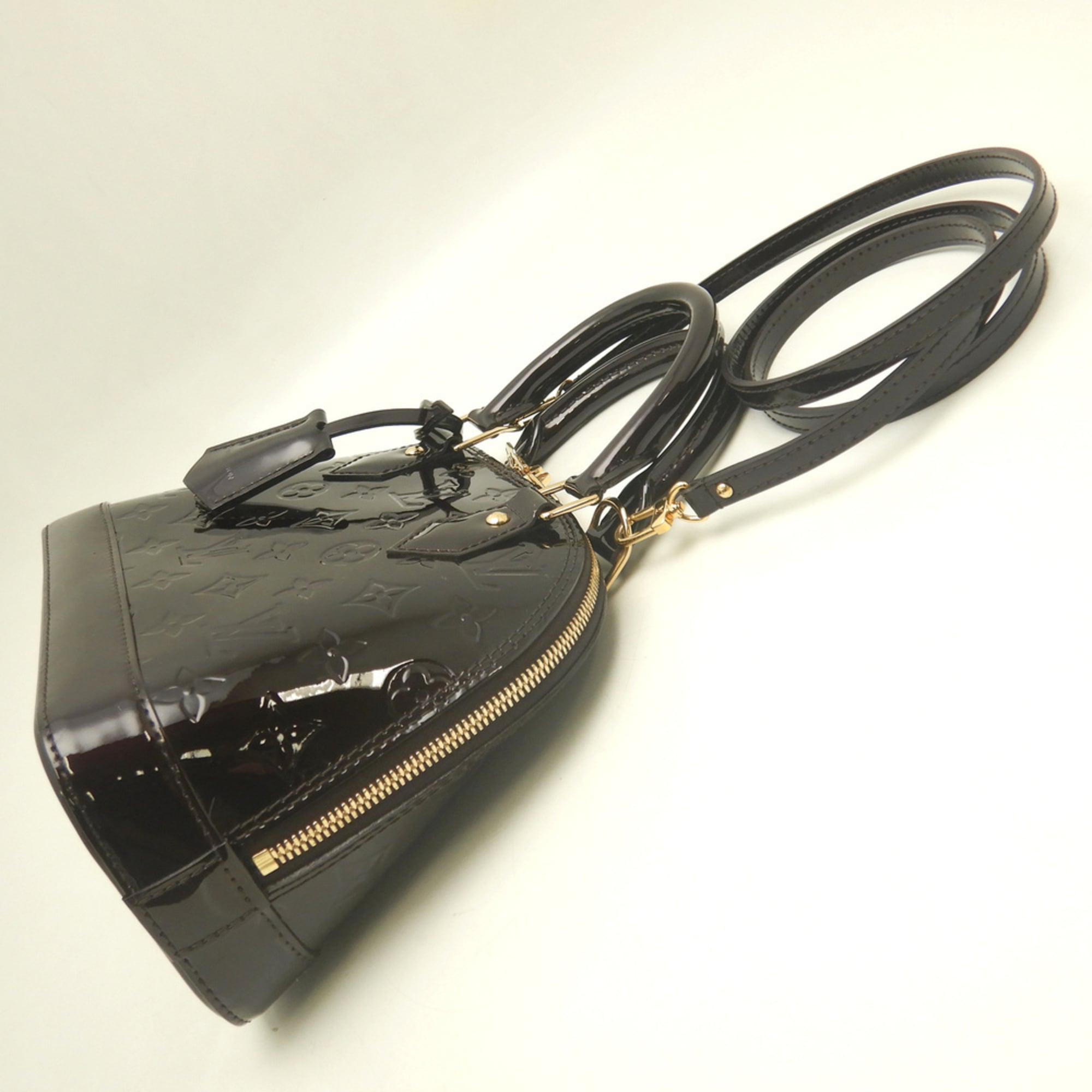 Louis Vuitton Amarante Vernis Monogram Handbag (Pre-Owned)
