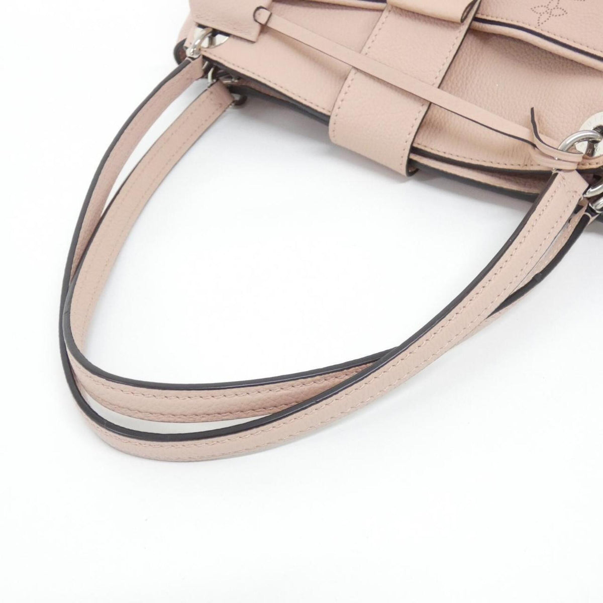 Louis Vuitton Magnolia Leather Shoulder Bag (Pre-Owned)