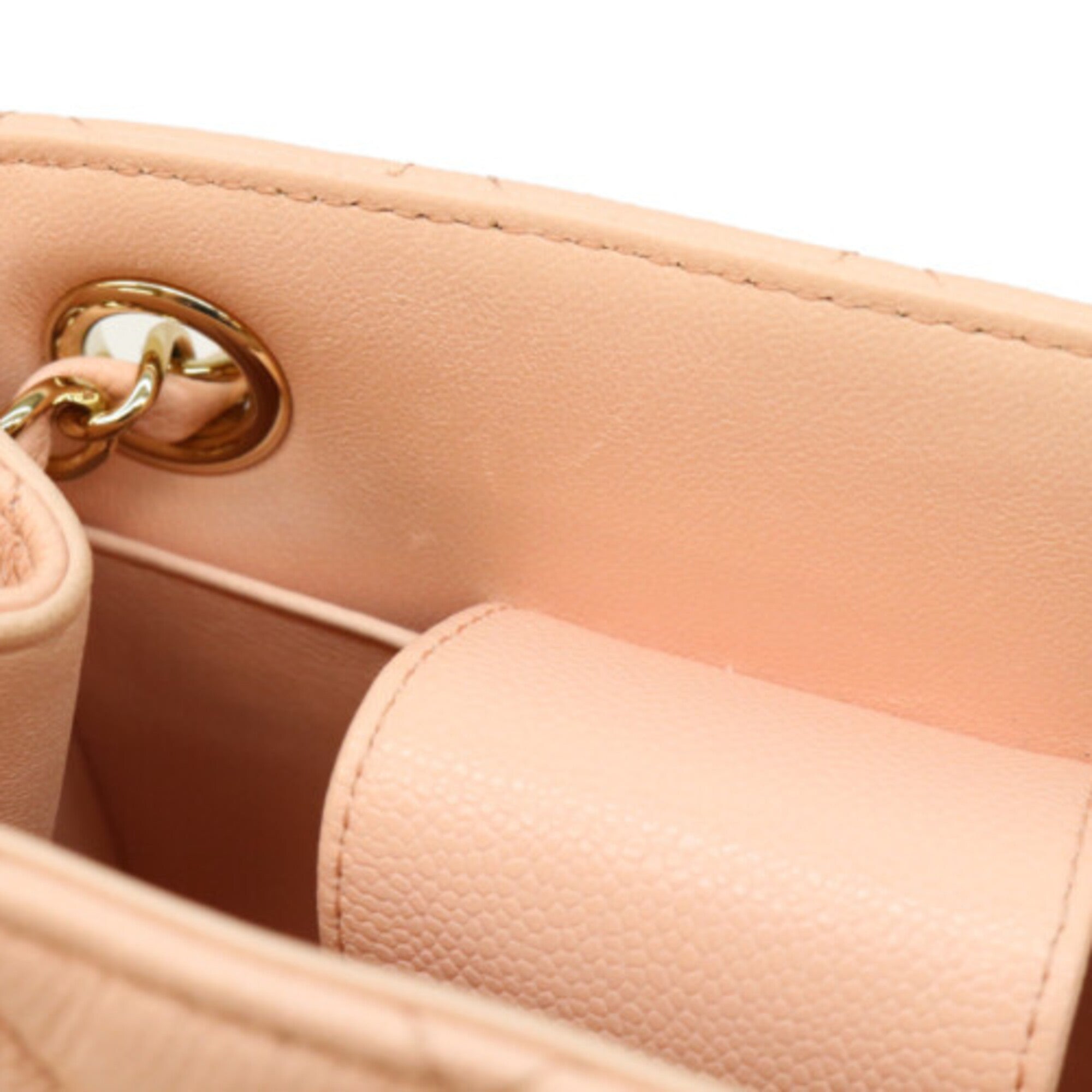 Chanel Pink Grained Calfskin Shoulder Bag (Pre-Owned)