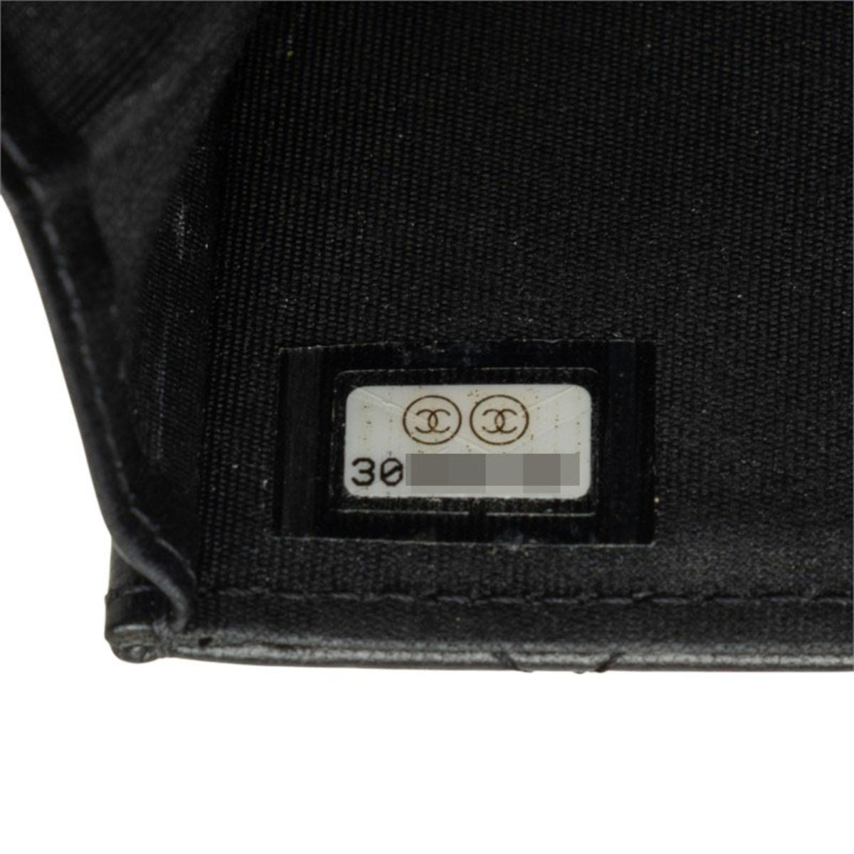 Chanel Black Leather Shoulder Bag (Pre-Owned)