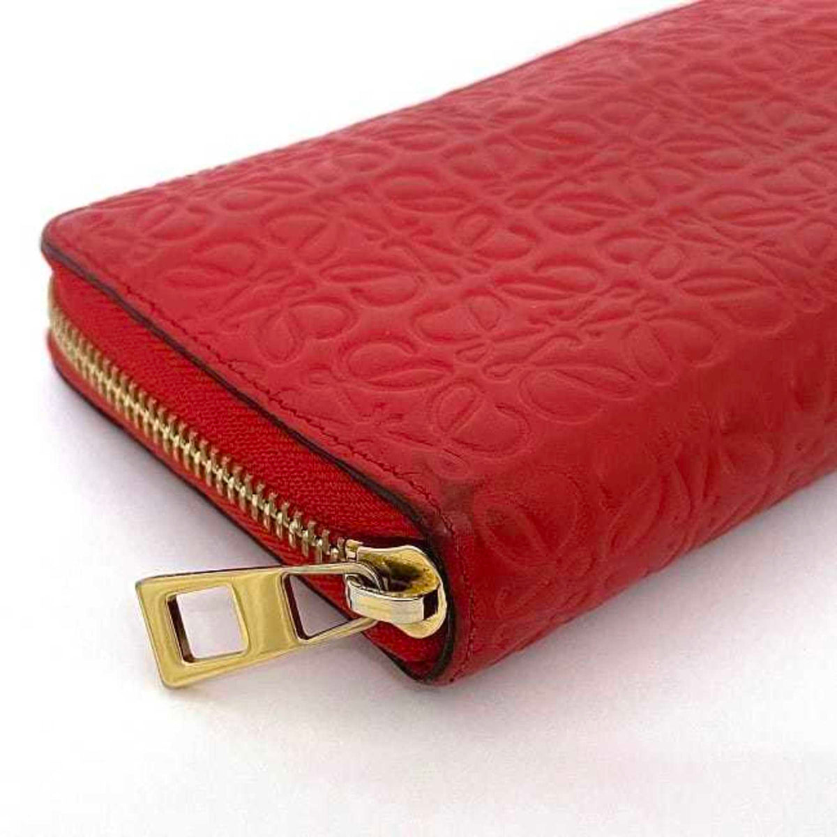 Loewe Repeat Red Color Leather Long Wallet (Bi-Fold) (Pre-Owned)