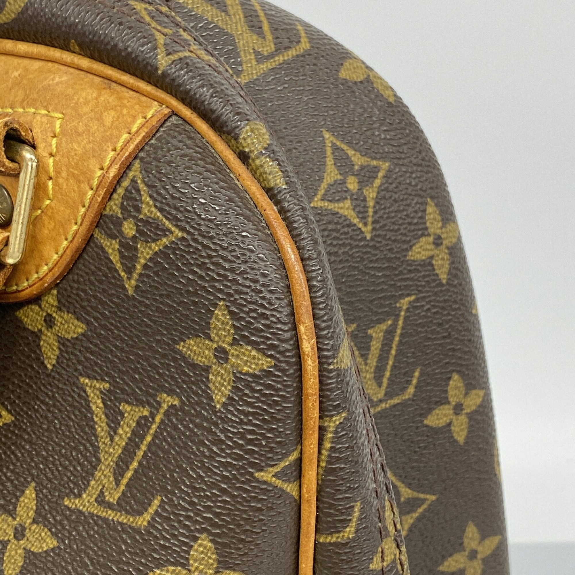 Louis Vuitton Brown Handbag (Pre-Owned)