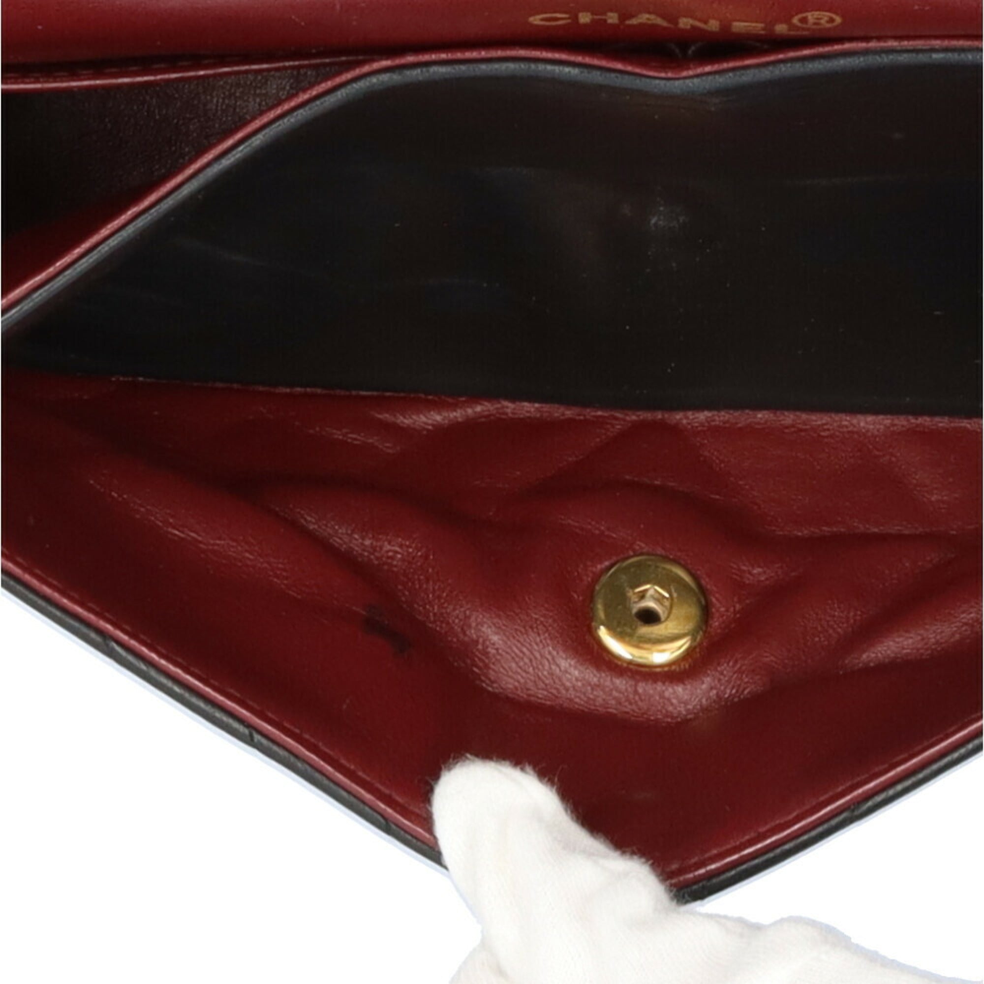 Chanel Black Leather Shoulder Bag (Pre-Owned)