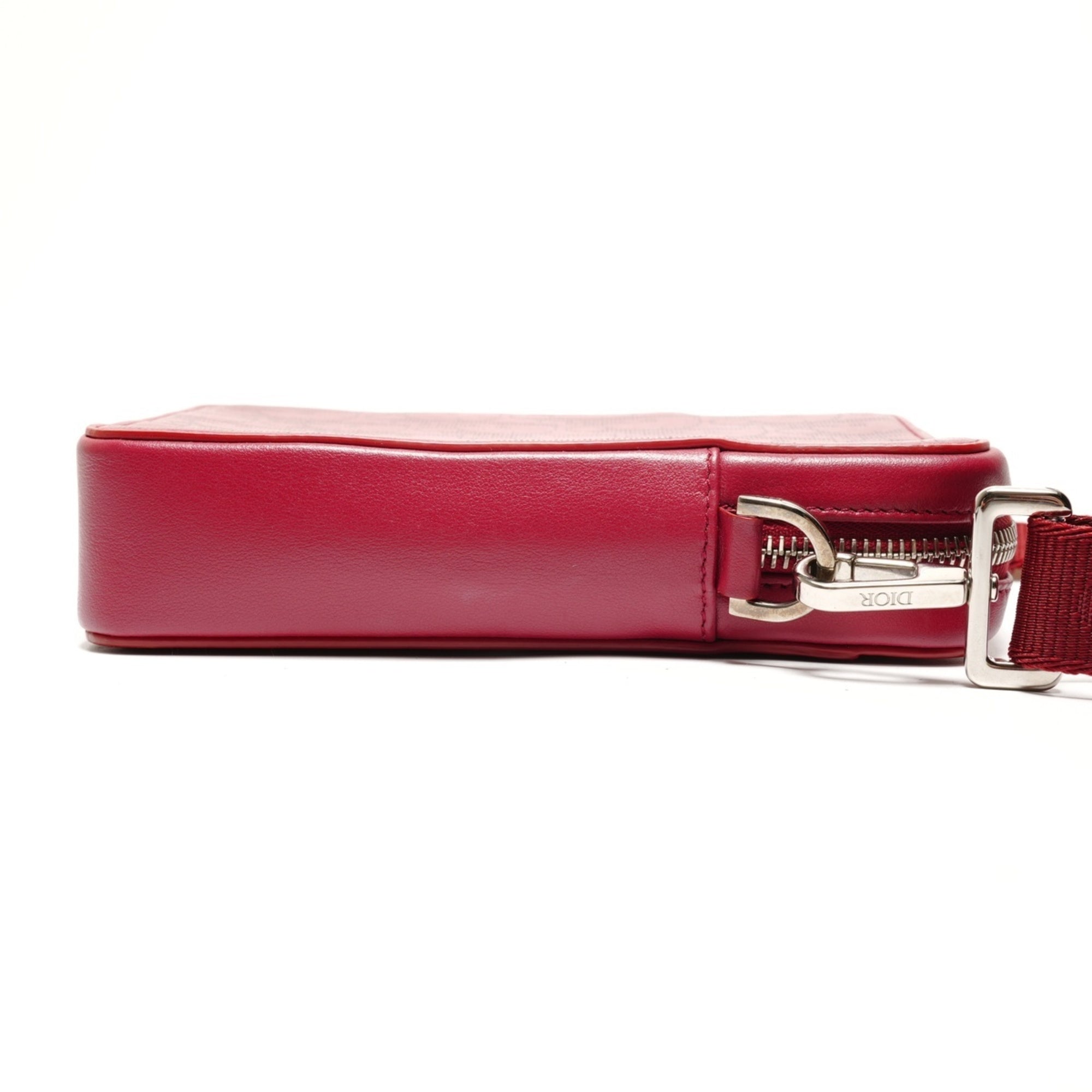 Christian Dior Red Color Shoulder Bag (Pre-Owned)