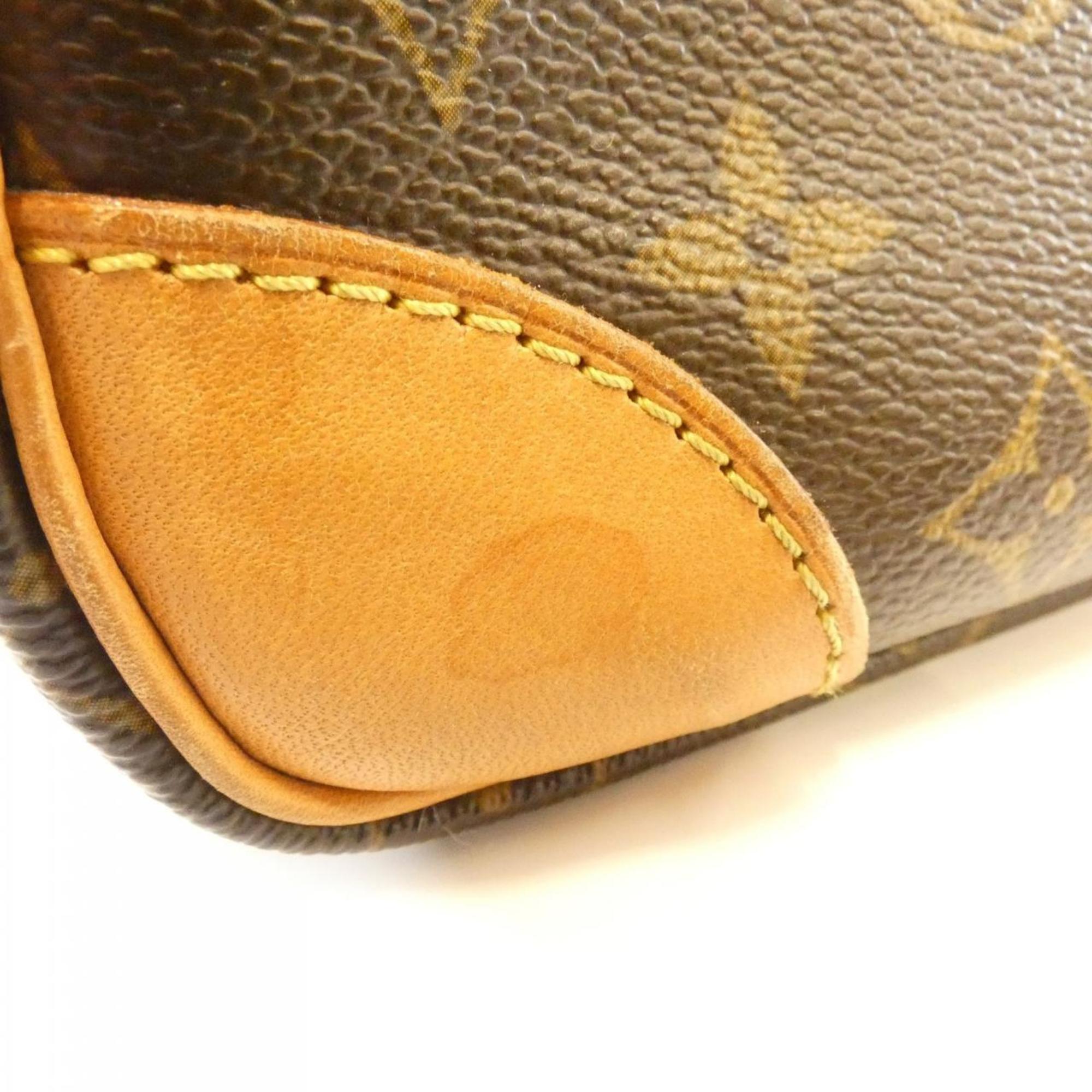Louis Vuitton Marron Coated Canvas Shoulder Bag (Pre-Owned)