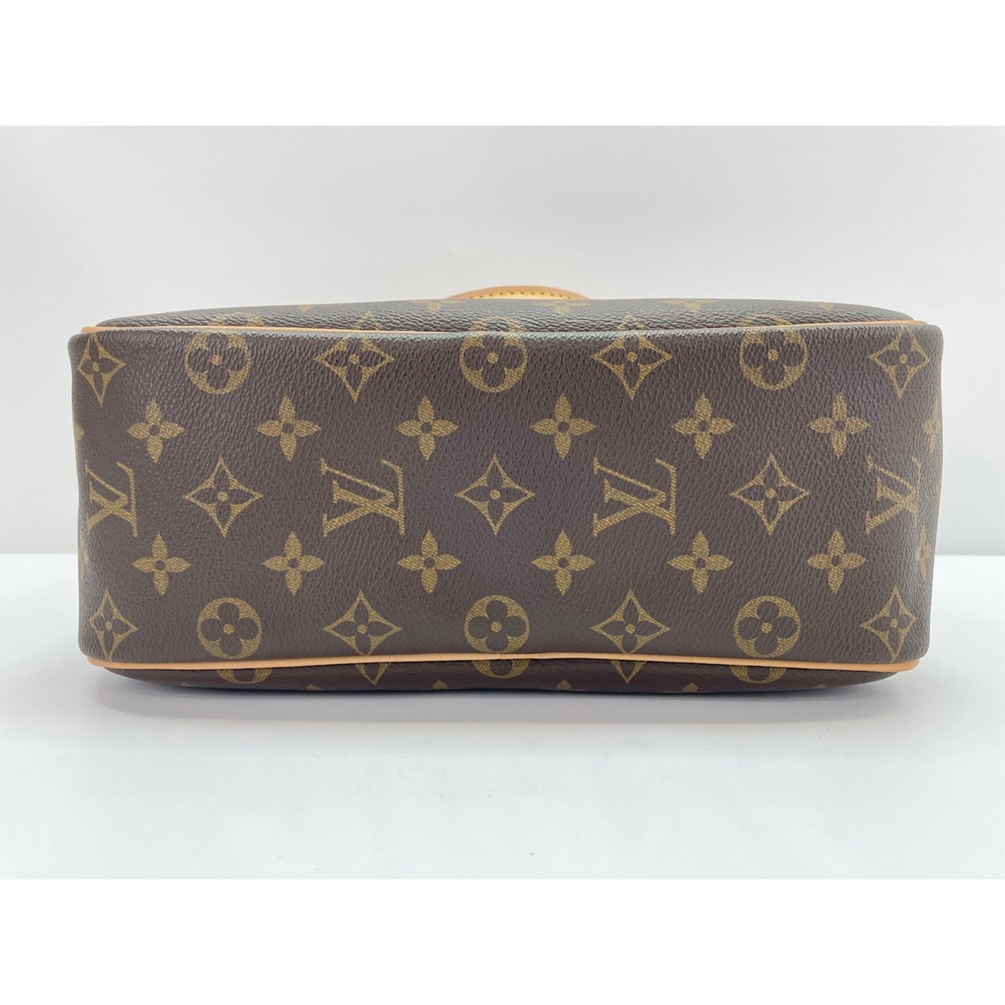 Louis Vuitton Brown Handbag (Pre-Owned)