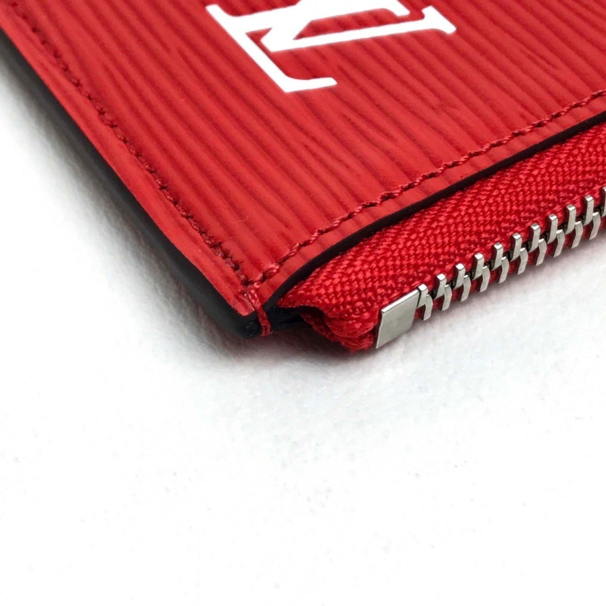 Louis Vuitton Red Color Epi Leather Clutch Bag Pochette (Pre-Owned)