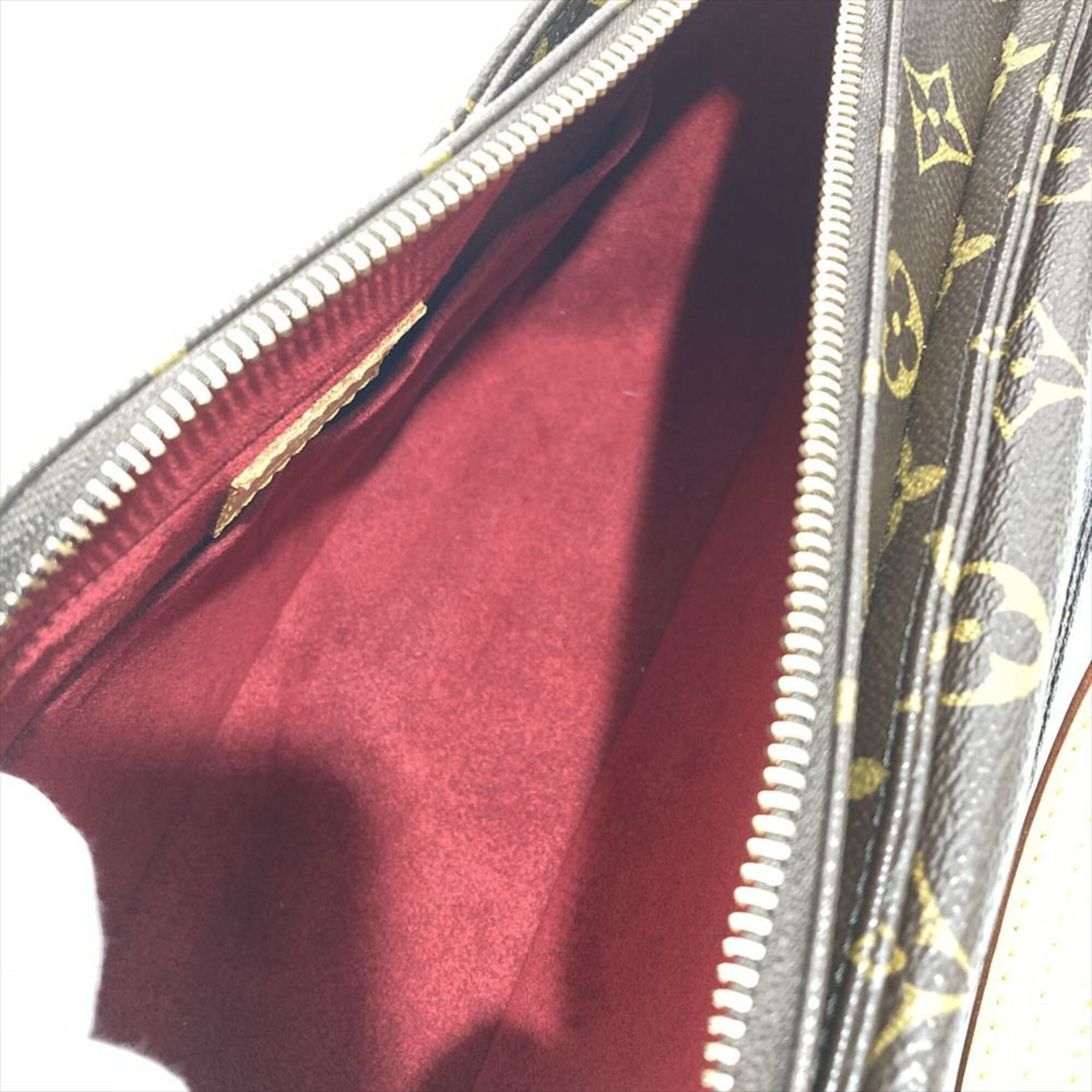 Louis Vuitton Brown Monogram Monogram Shoulder Bag (Pre-Owned)
