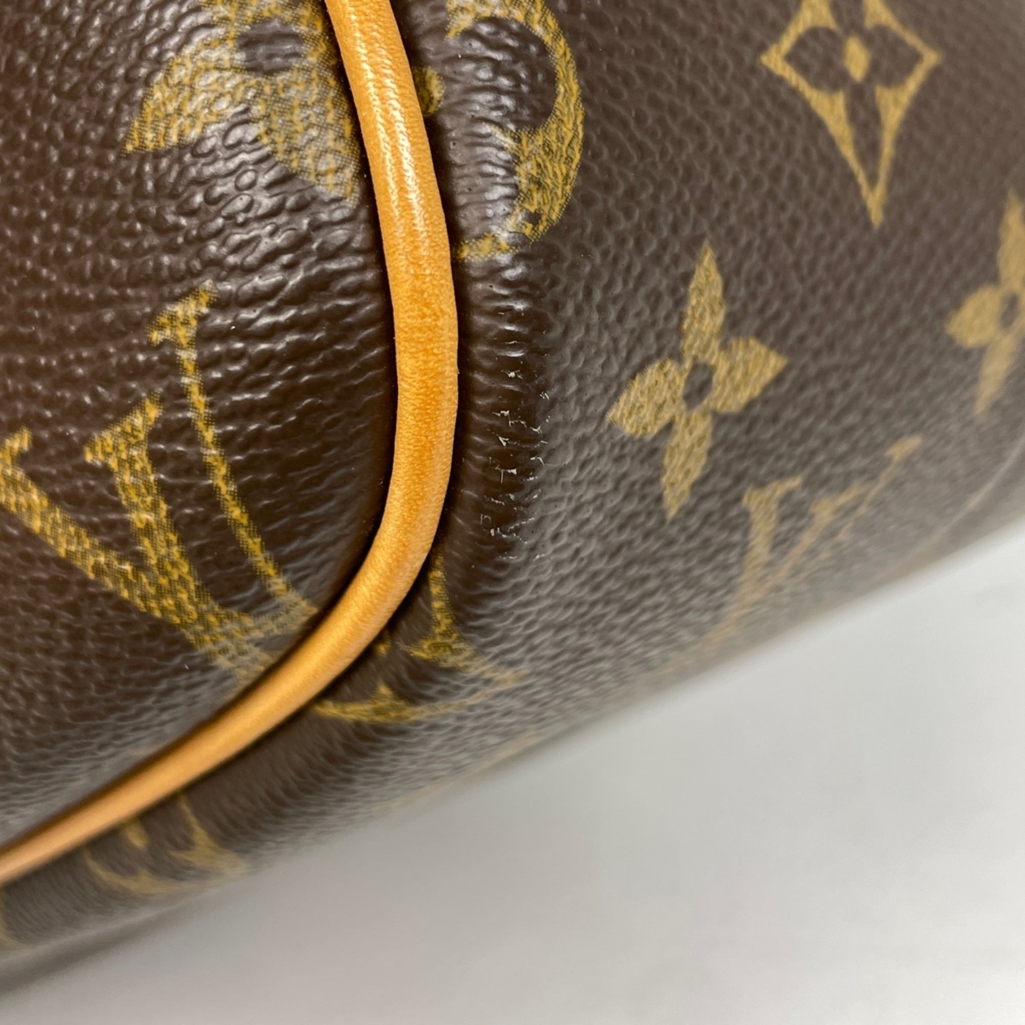 Louis Vuitton Brown Monogram Monogram Shoulder Bag (Pre-Owned)