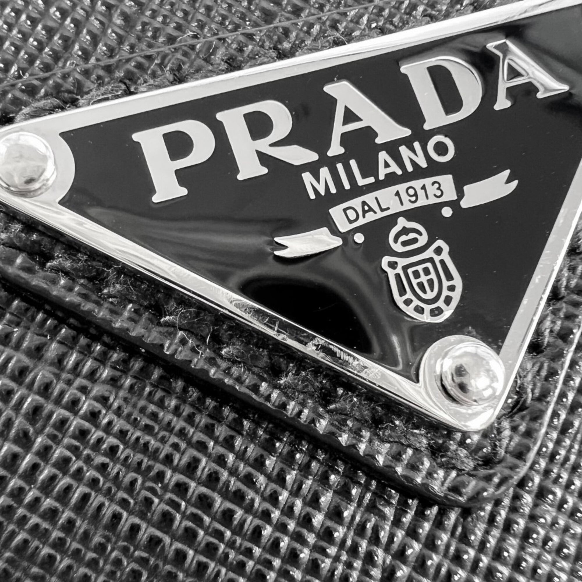 Prada Black Leather Shoulder Bag (Pre-Owned)