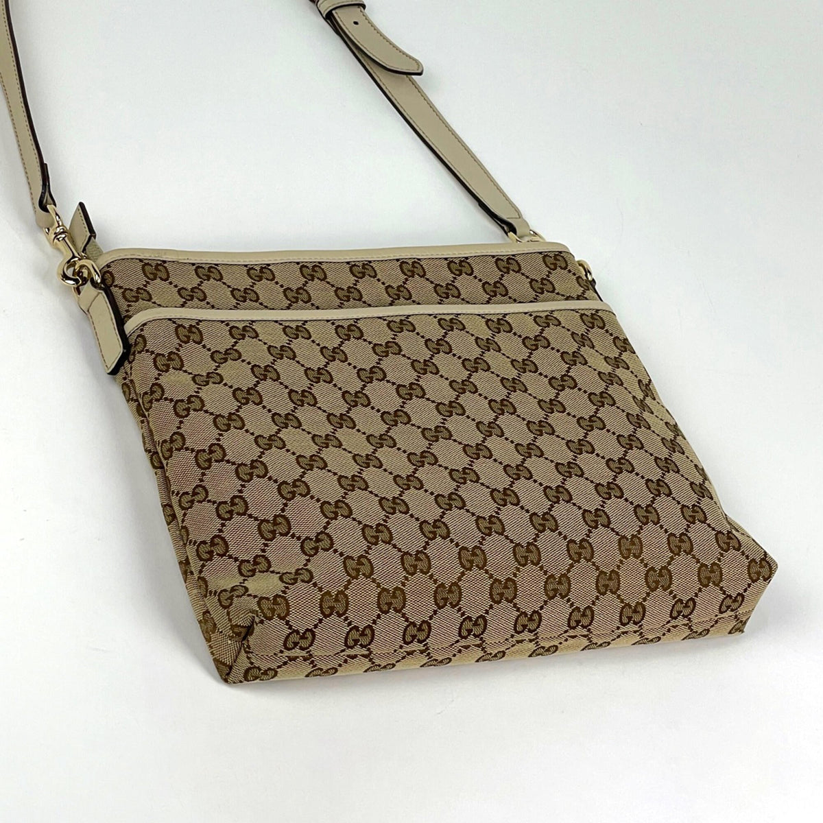 Gucci Beige Gg Canvas Leather Shoulder Bag (Pre-Owned)
