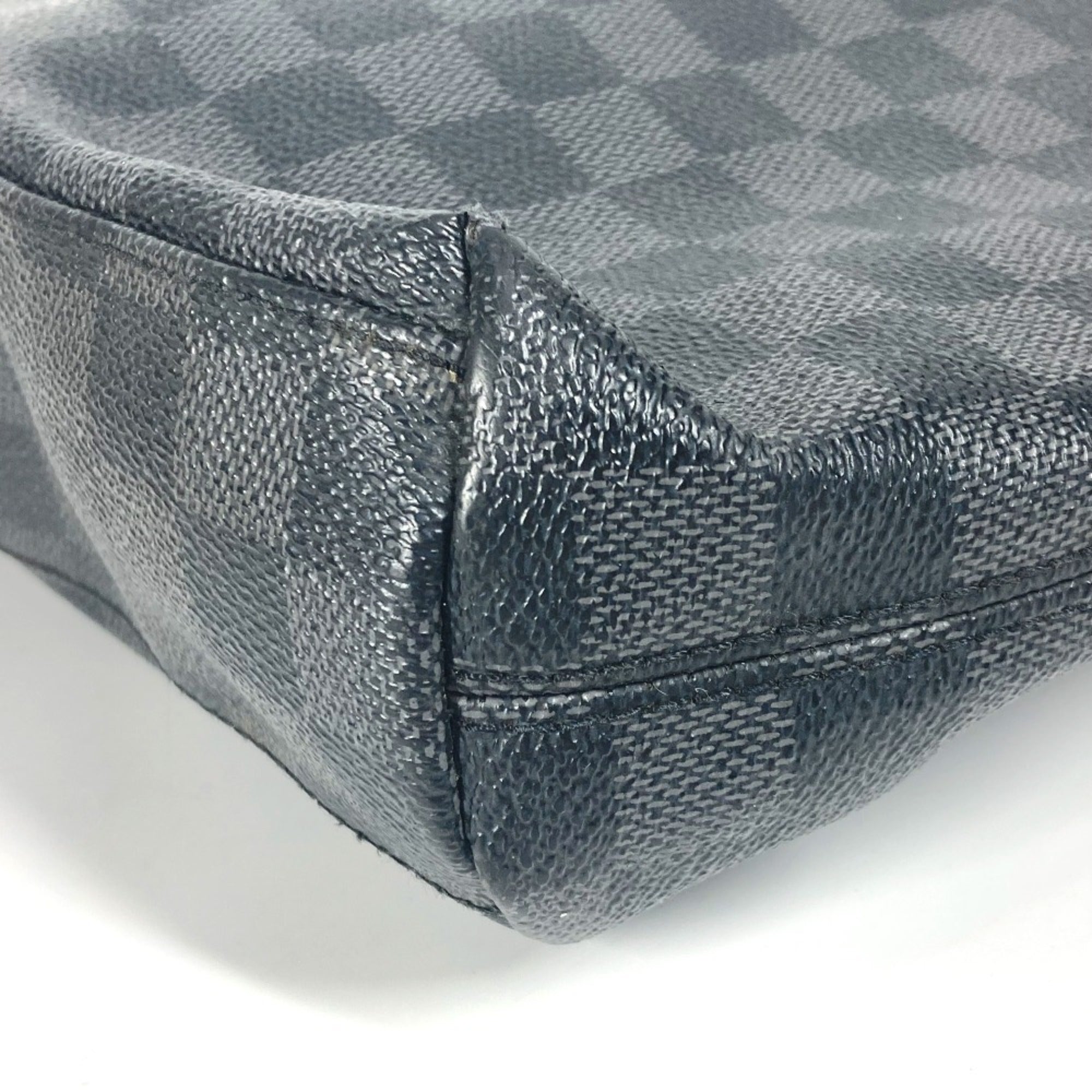 Louis Vuitton Damier Graphite Damier Graphite Shoulder Bag (Pre-Owned)