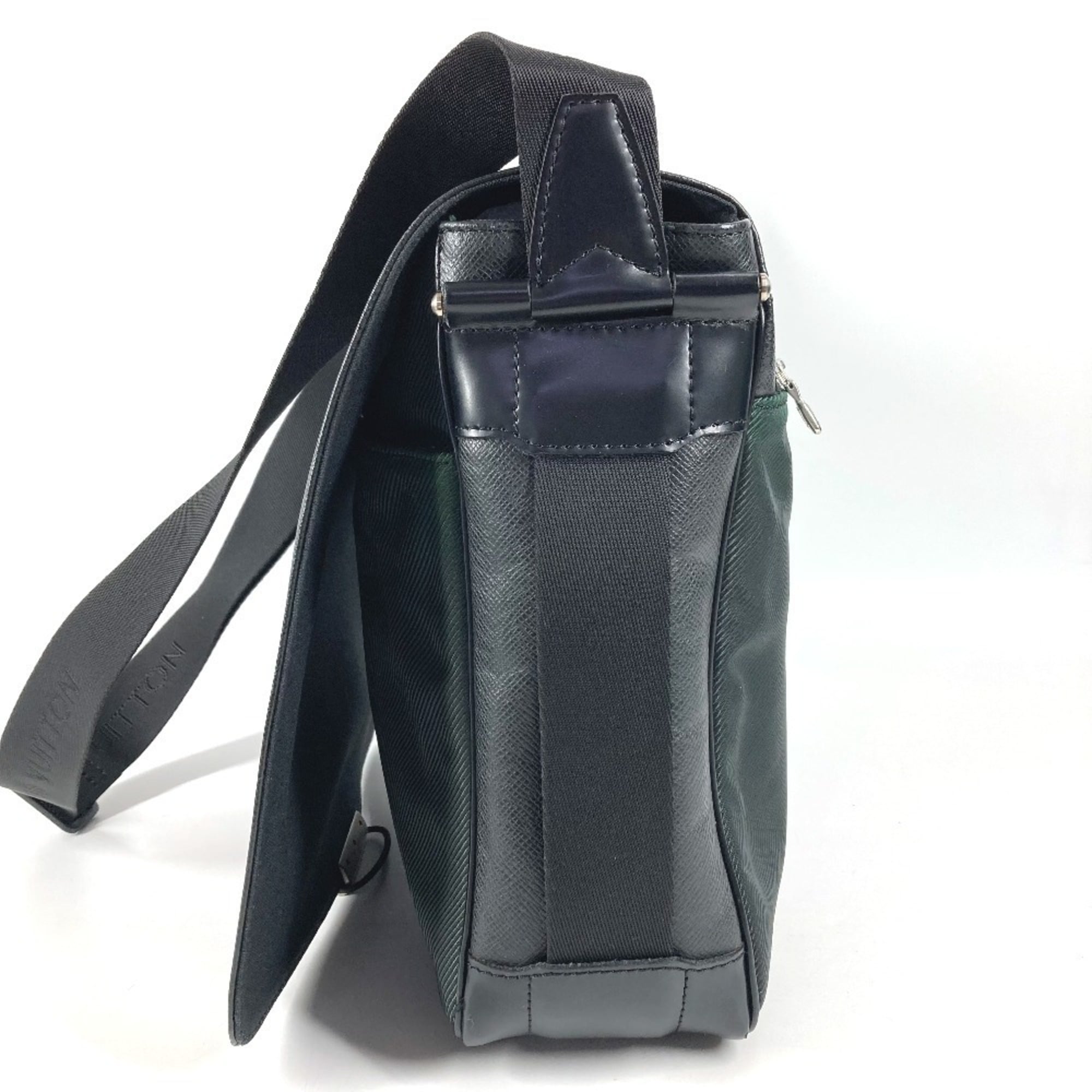 Louis Vuitton Ardoise Black Khaki Taiga Leather Nylon Leather Messenger Bag Shoulder Bag (Pre-Owned)