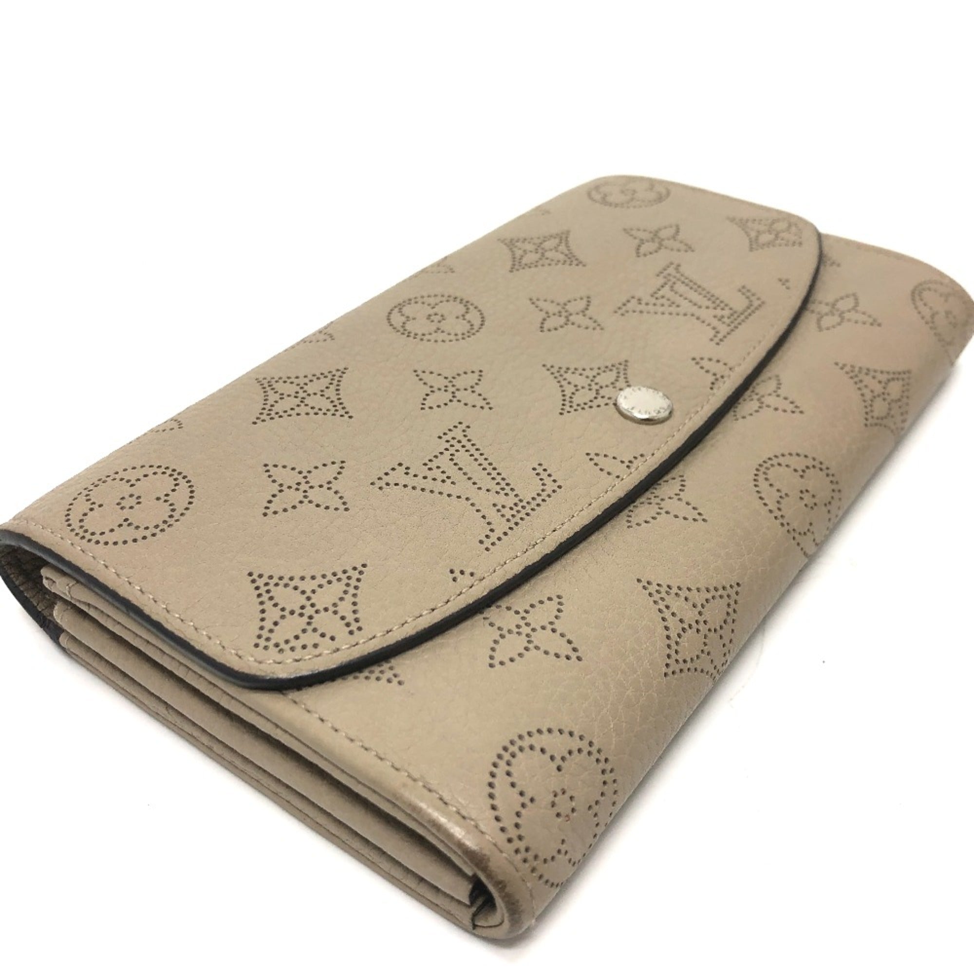 Louis Vuitton Beige Other Wallet (Bi-Fold) (Pre-Owned)