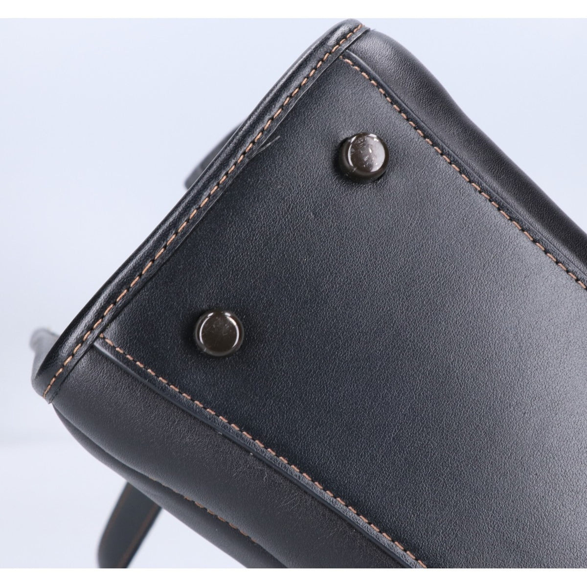 Coach Black Tote Bag (Pre-Owned)