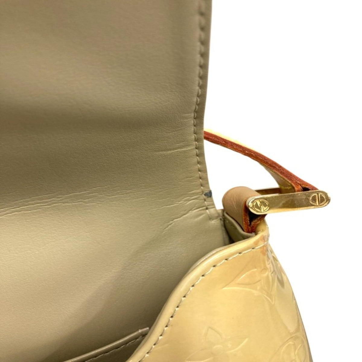 Louis Vuitton Monogram Vernis Beige Patent Leather Shoulder Bag (Pre-Owned)