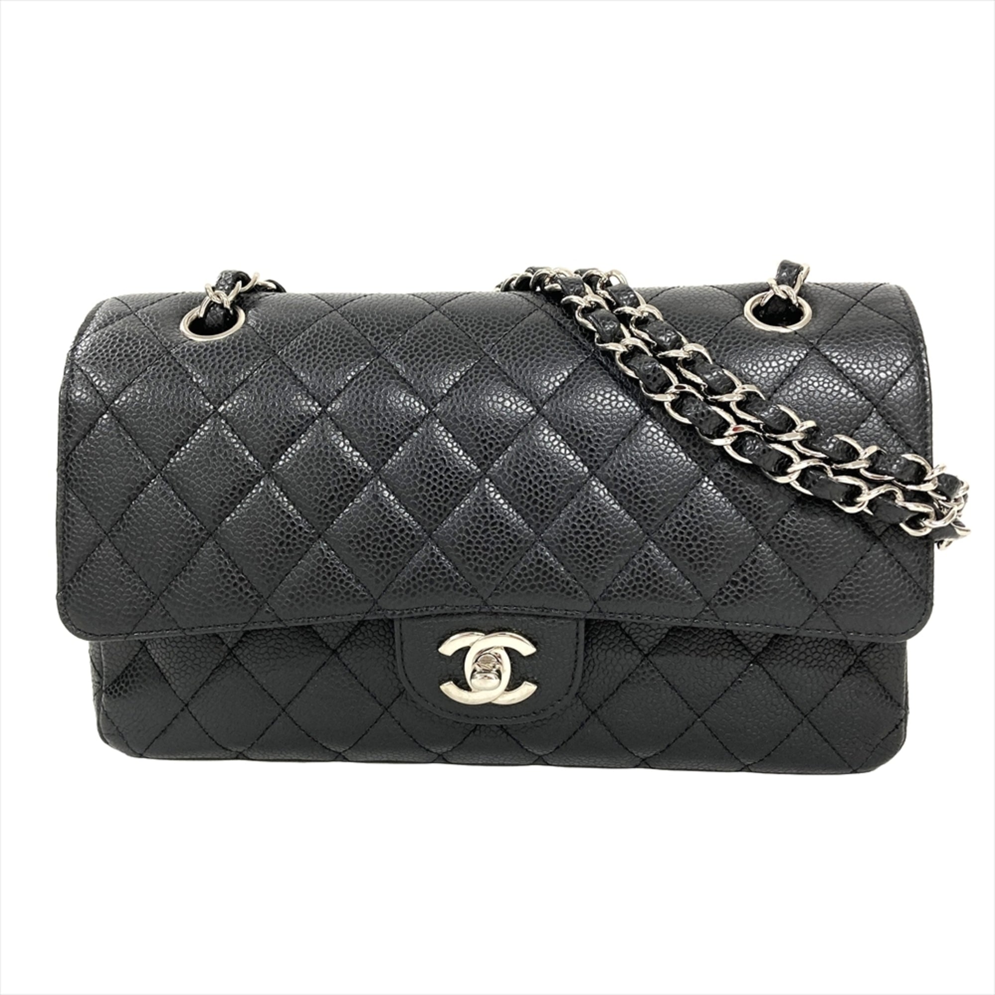 Chanel Matelasse Black Grained Calfskin Shoulder Bag (Pre-Owned)