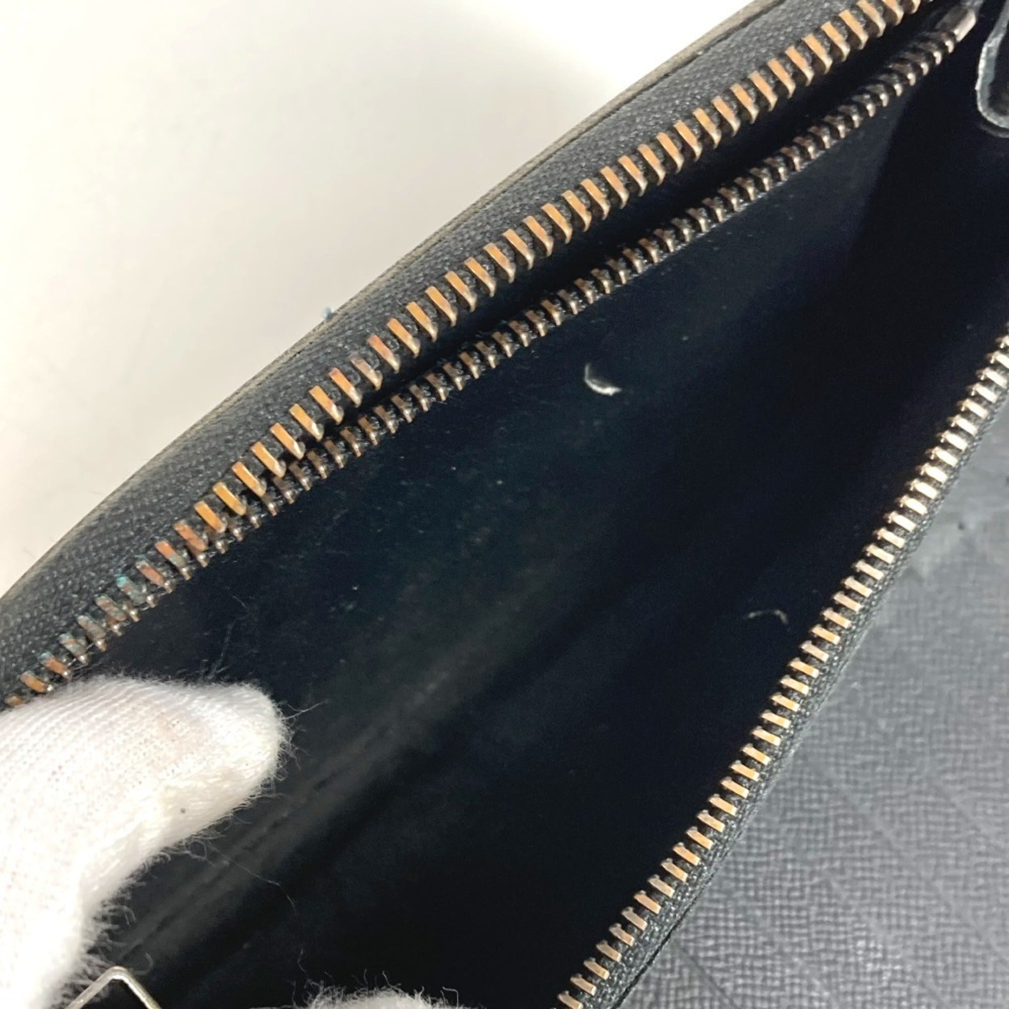 Louis Vuitton Black Monogram Eclipse Long Wallet (Bi-Fold) (Pre-Owned)